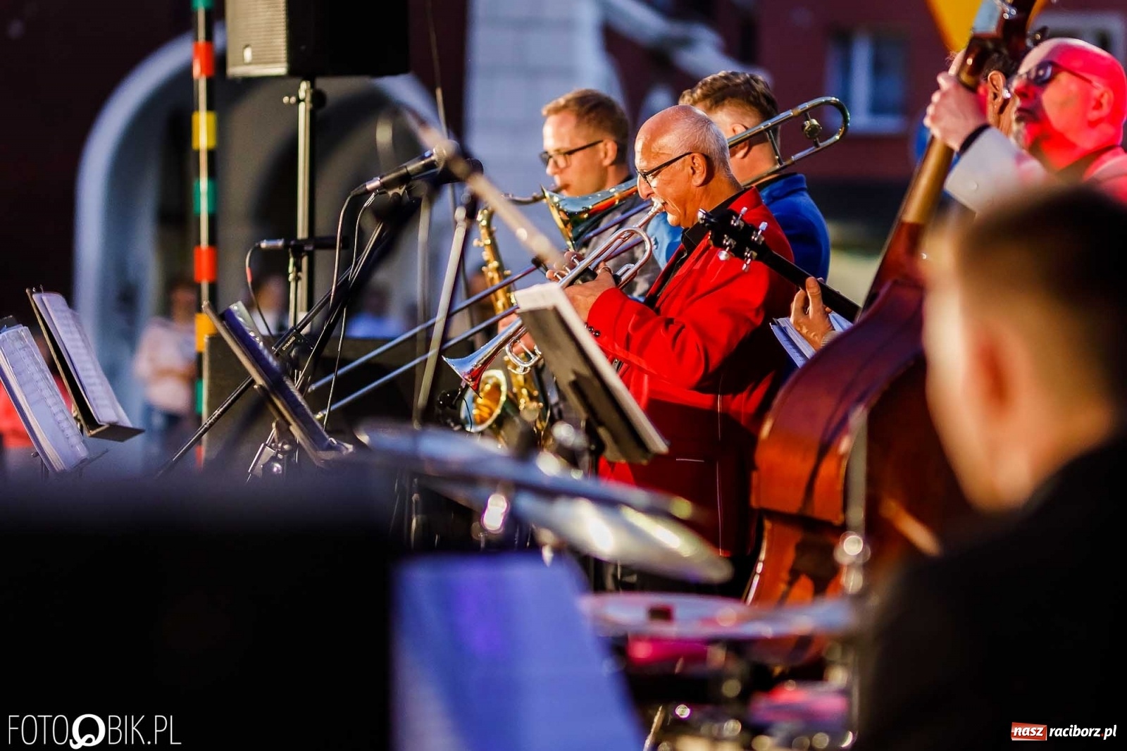Zdjęcie w galerii na portalu naszraciborz.pl: Jazz, swing, magiczna sceneria, czyli dancing pod Tęczową [WIDEO] wiadomości z regionu