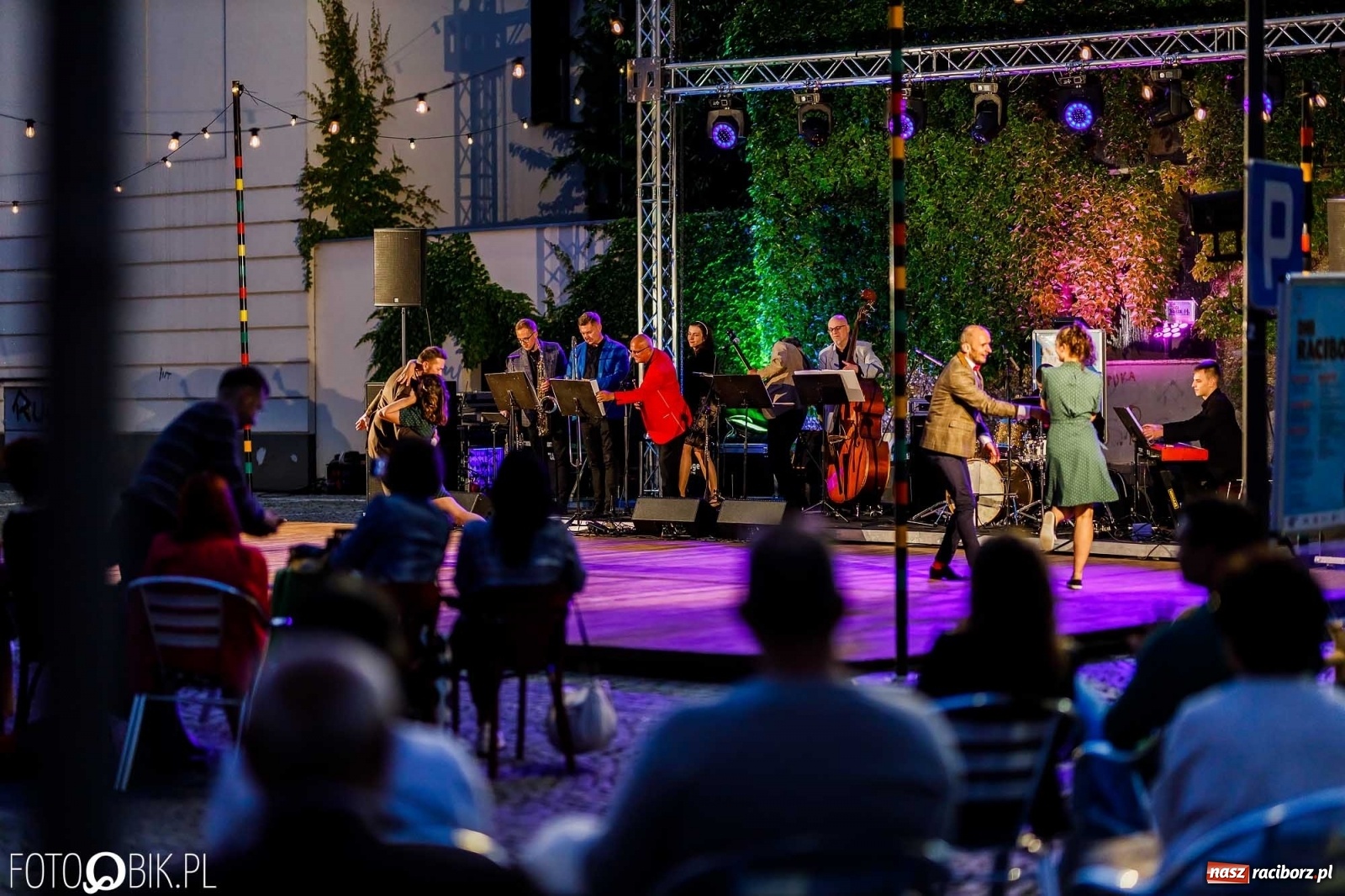 Zdjęcie w galerii na portalu naszraciborz.pl: Jazz, swing, magiczna sceneria, czyli dancing pod Tęczową [WIDEO] wiadomości z regionu