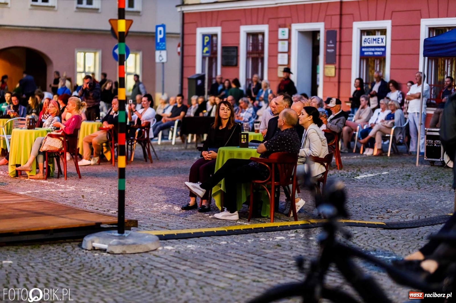 Zdjęcie w galerii na portalu naszraciborz.pl: Jazz, swing, magiczna sceneria, czyli dancing pod Tęczową [WIDEO] wiadomości z regionu