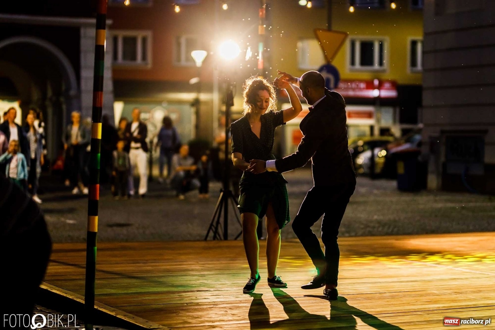 Zdjęcie w galerii na portalu naszraciborz.pl: Jazz, swing, magiczna sceneria, czyli dancing pod Tęczową [WIDEO] wiadomości z regionu