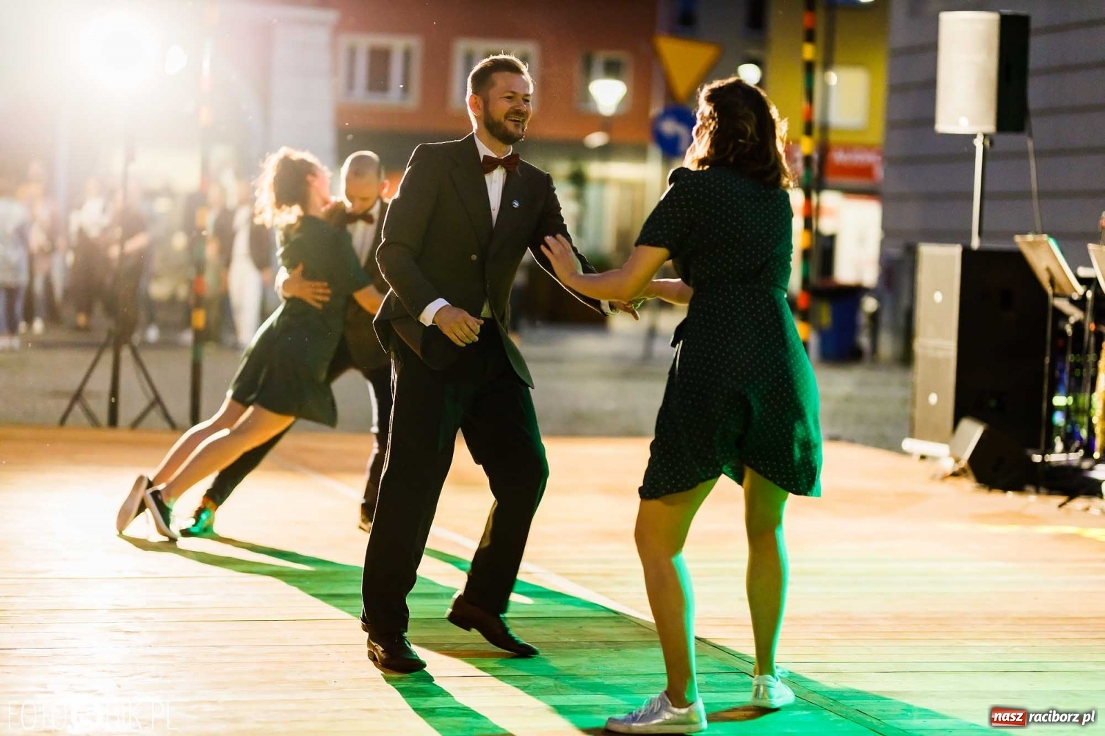 Zdjęcie w galerii na portalu naszraciborz.pl: Jazz, swing, magiczna sceneria, czyli dancing pod Tęczową [WIDEO] wiadomości z regionu