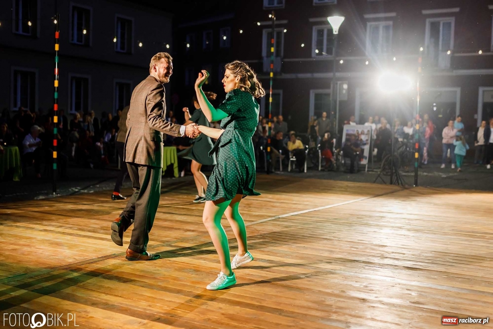 Zdjęcie w galerii na portalu naszraciborz.pl: Jazz, swing, magiczna sceneria, czyli dancing pod Tęczową [WIDEO] wiadomości z regionu