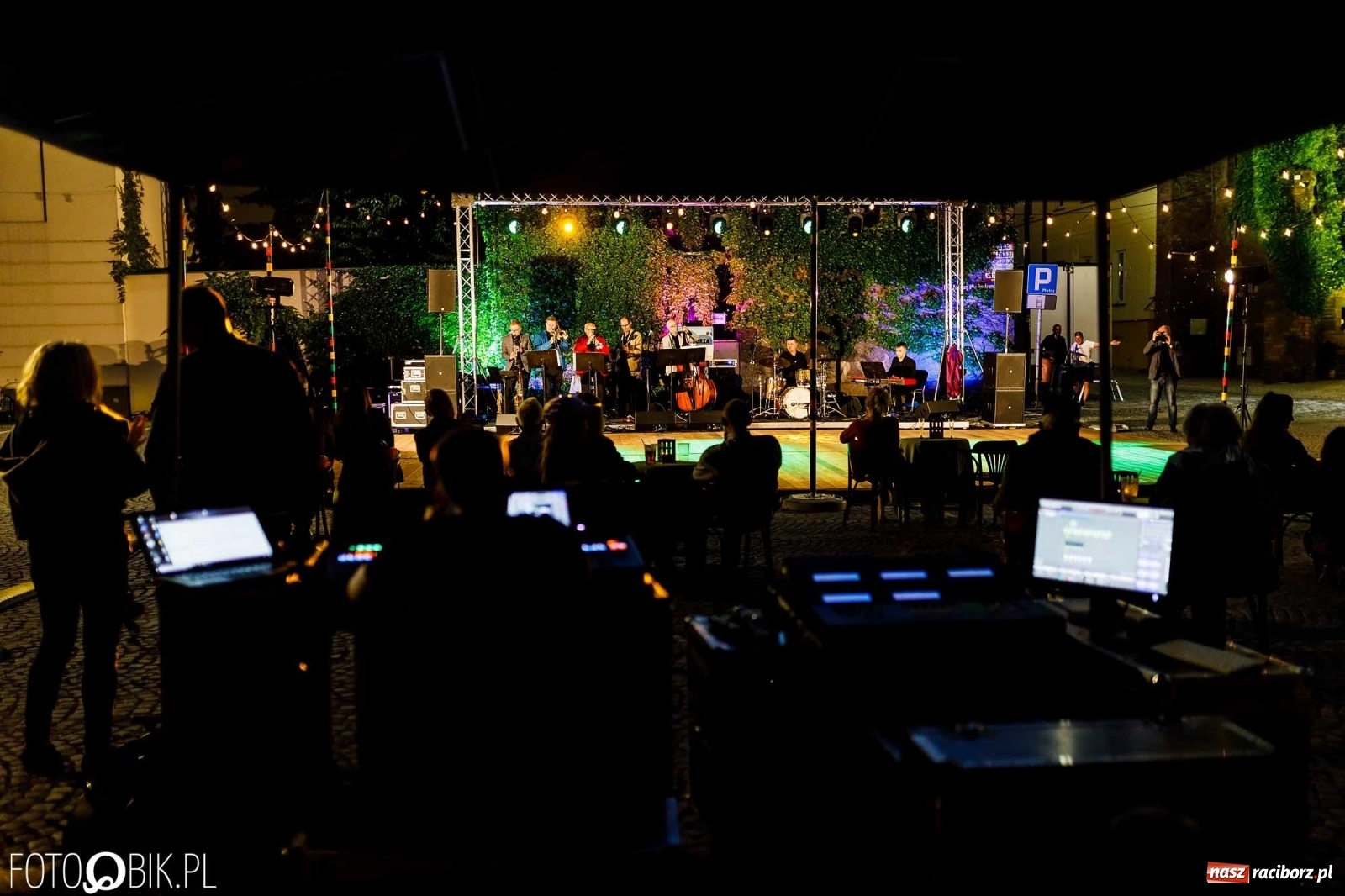 Zdjęcie w galerii na portalu naszraciborz.pl: Jazz, swing, magiczna sceneria, czyli dancing pod Tęczową [WIDEO] wiadomości z regionu