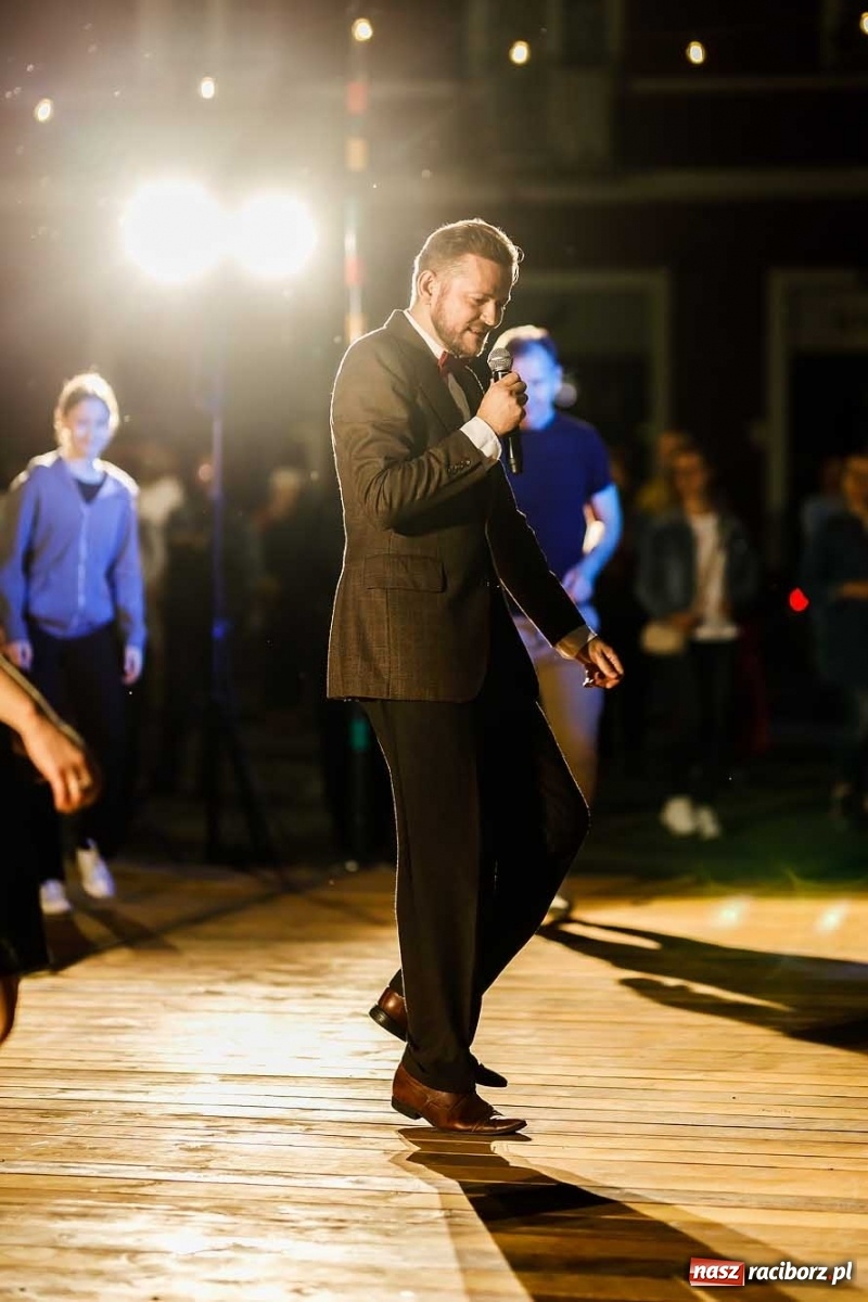 Zdjęcie w galerii na portalu naszraciborz.pl: Jazz, swing, magiczna sceneria, czyli dancing pod Tęczową [WIDEO] wiadomości z regionu