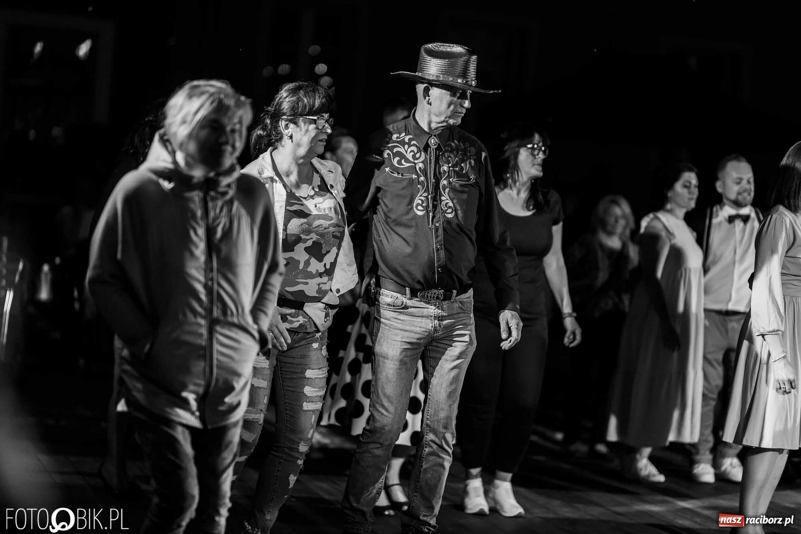 Zdjęcie w galerii na portalu naszraciborz.pl: Jazz, swing, magiczna sceneria, czyli dancing pod Tęczową [WIDEO] wiadomości z regionu