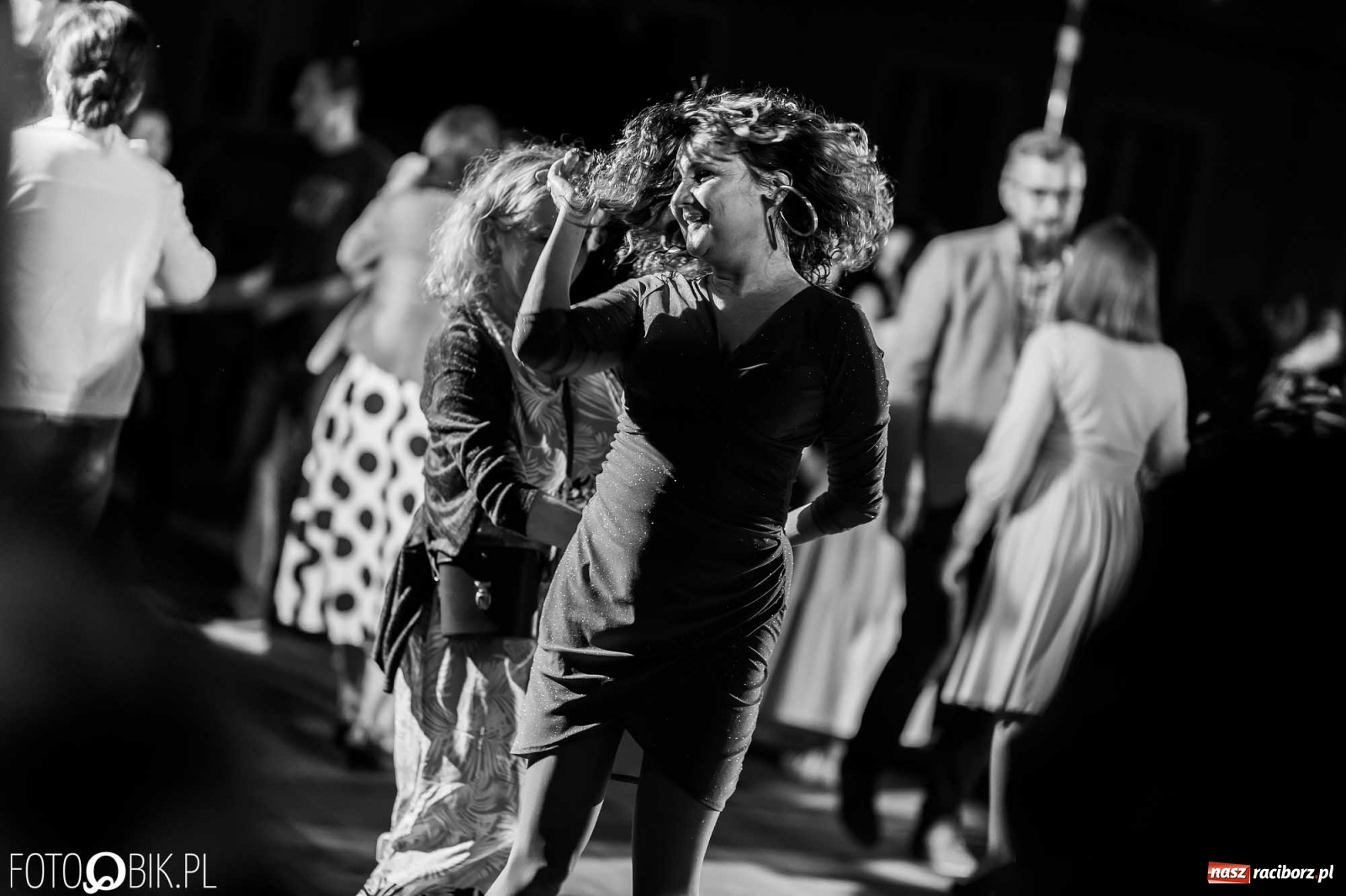 Zdjęcie w galerii na portalu naszraciborz.pl: Jazz, swing, magiczna sceneria, czyli dancing pod Tęczową [WIDEO] wiadomości z regionu