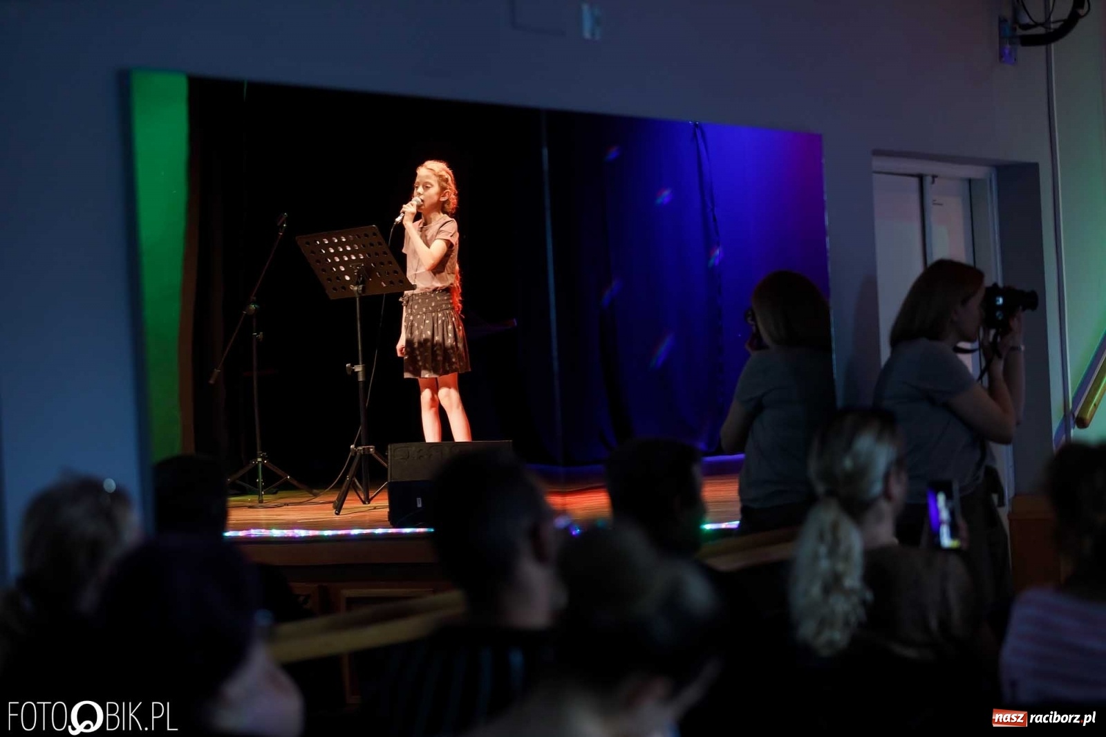 Zdjęcie w galerii na portalu naszraciborz.pl: Koncert piosenki dziecięcej i nie tylko w MDK wiadomości z regionu