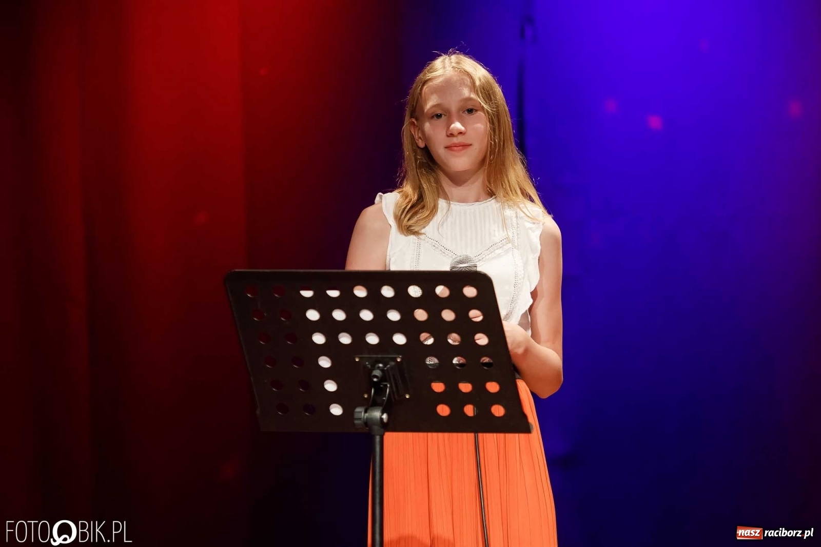 Zdjęcie w galerii na portalu naszraciborz.pl: Koncert piosenki dziecięcej i nie tylko w MDK wiadomości z regionu