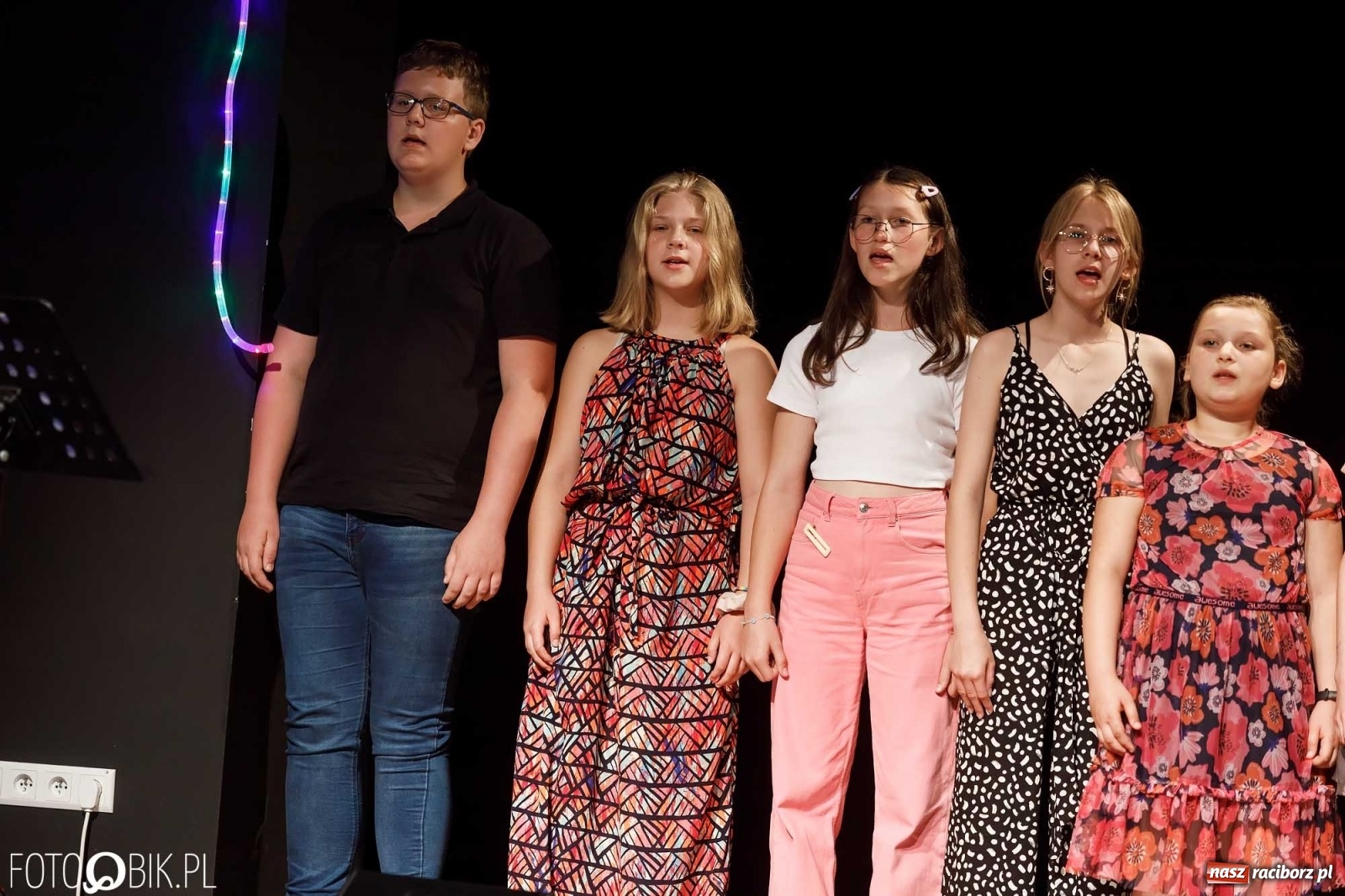 Zdjęcie w galerii na portalu naszraciborz.pl: Koncert piosenki dziecięcej i nie tylko w MDK wiadomości z regionu