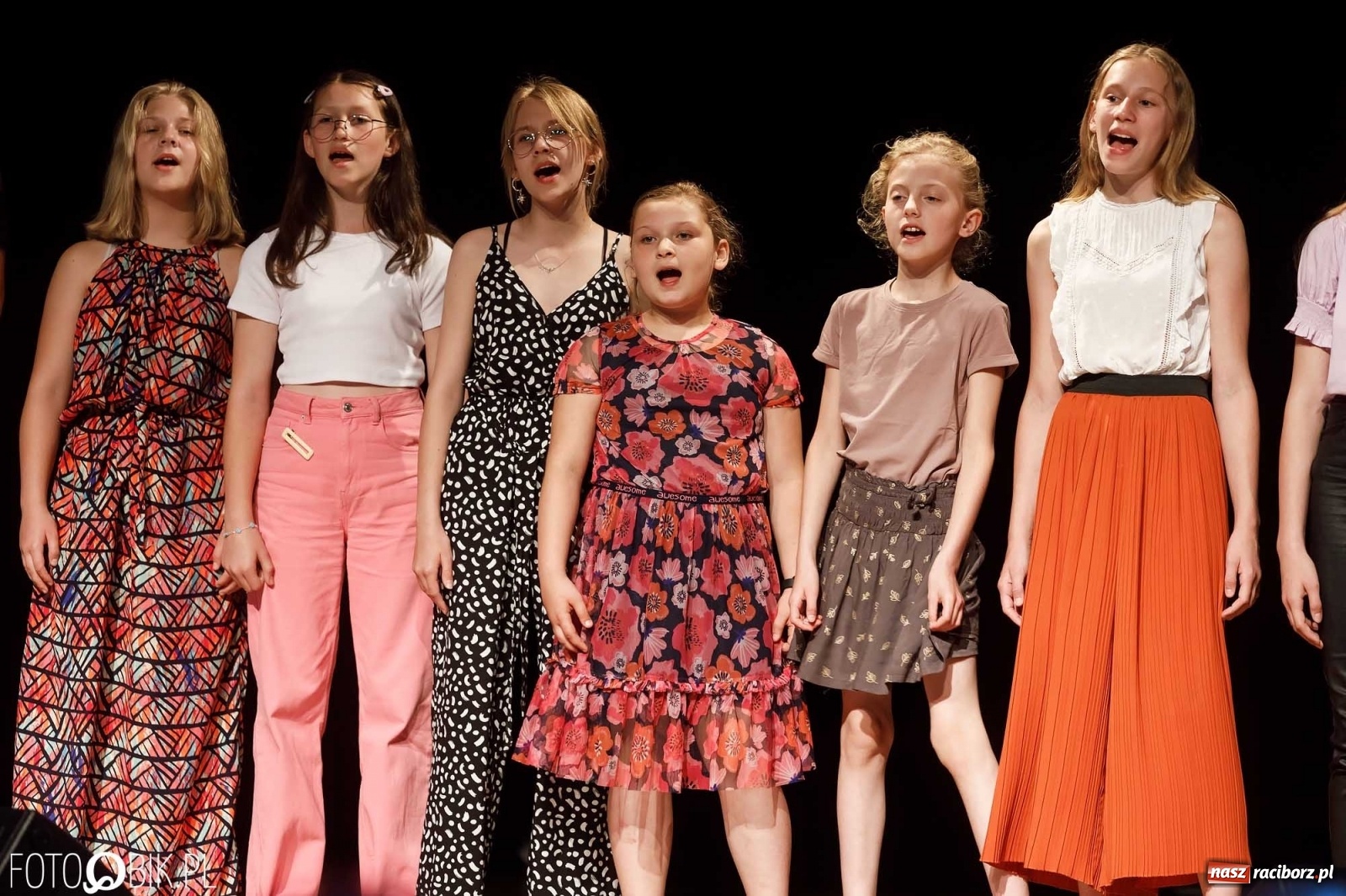 Zdjęcie w galerii na portalu naszraciborz.pl: Koncert piosenki dziecięcej i nie tylko w MDK wiadomości z regionu