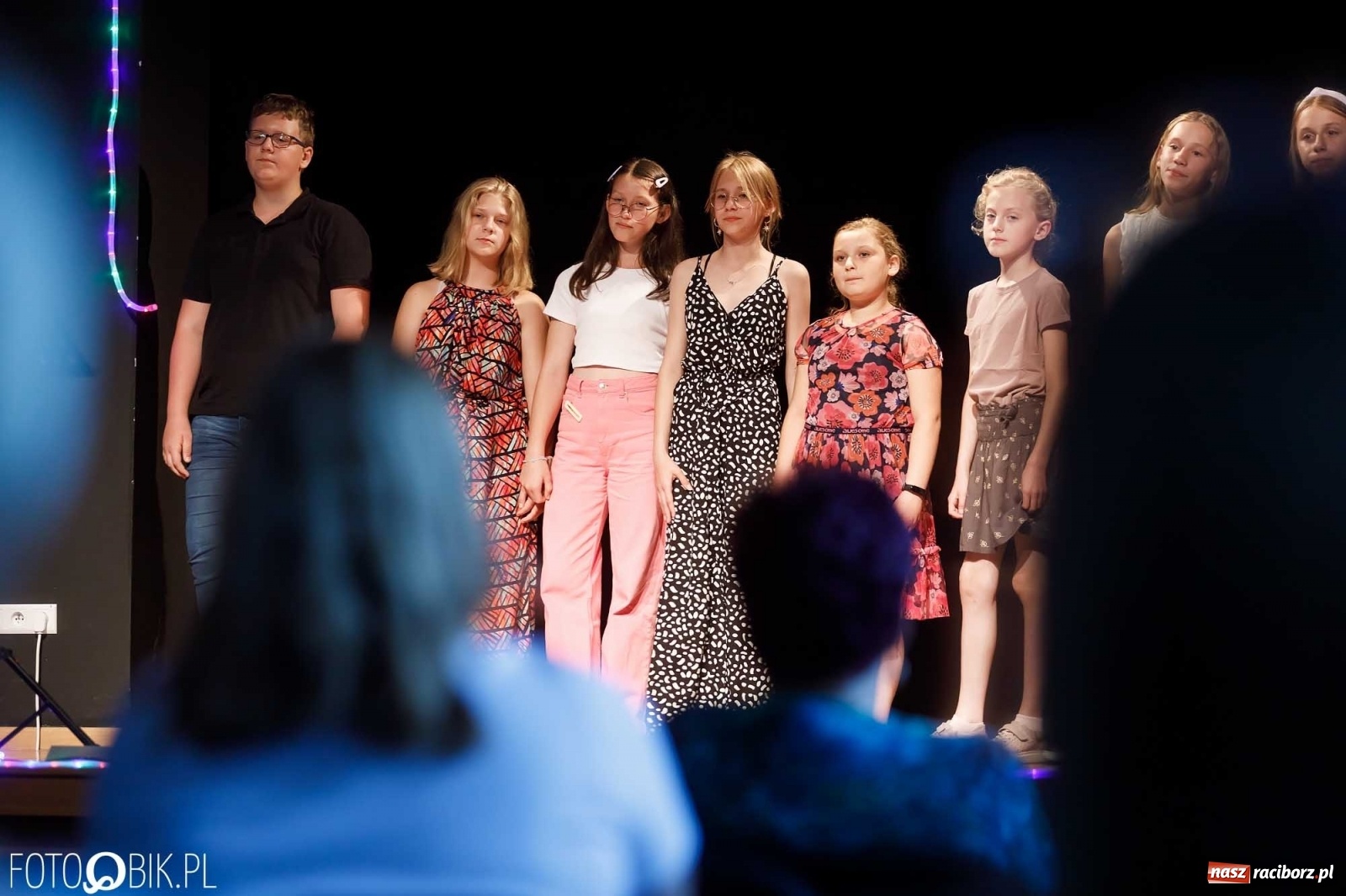 Zdjęcie w galerii na portalu naszraciborz.pl: Koncert piosenki dziecięcej i nie tylko w MDK wiadomości z regionu