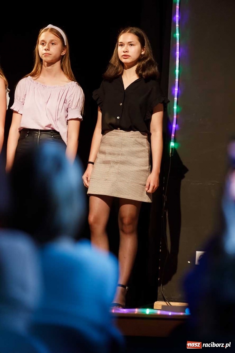 Zdjęcie w galerii na portalu naszraciborz.pl: Koncert piosenki dziecięcej i nie tylko w MDK wiadomości z regionu