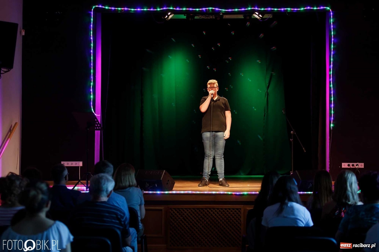 Zdjęcie w galerii na portalu naszraciborz.pl: Koncert piosenki dziecięcej i nie tylko w MDK wiadomości z regionu