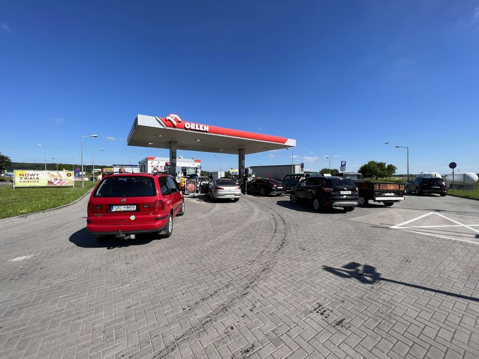 Zdjęcie w galerii na portalu naszraciborz.pl: #BlokujemyOrlen - akcja w Raciborzu. Dlaczego tylko te stacje [WIDEO] wiadomości z regionu