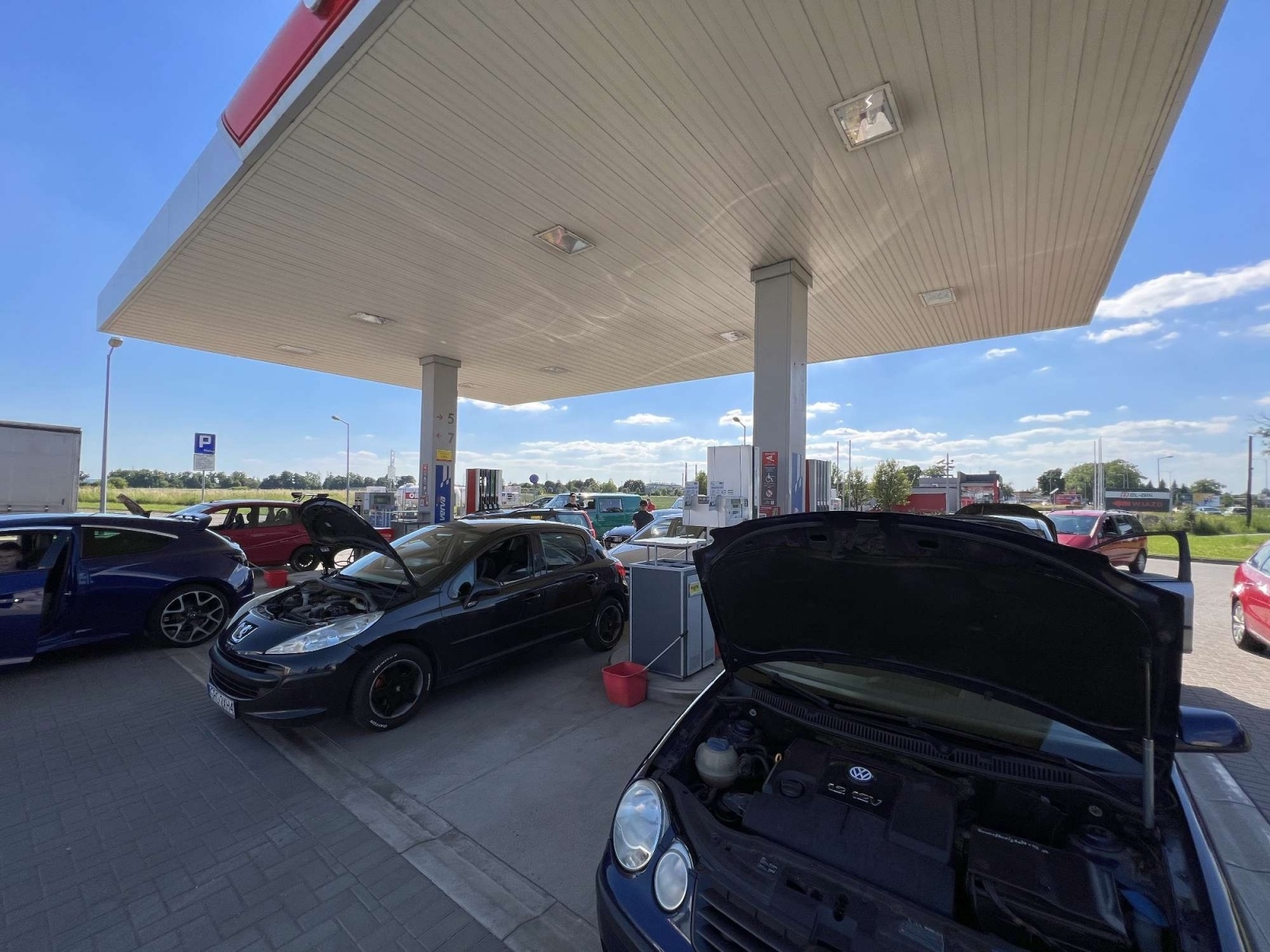 Zdjęcie w galerii na portalu naszraciborz.pl: #BlokujemyOrlen - akcja w Raciborzu. Dlaczego tylko te stacje [WIDEO] wiadomości z regionu