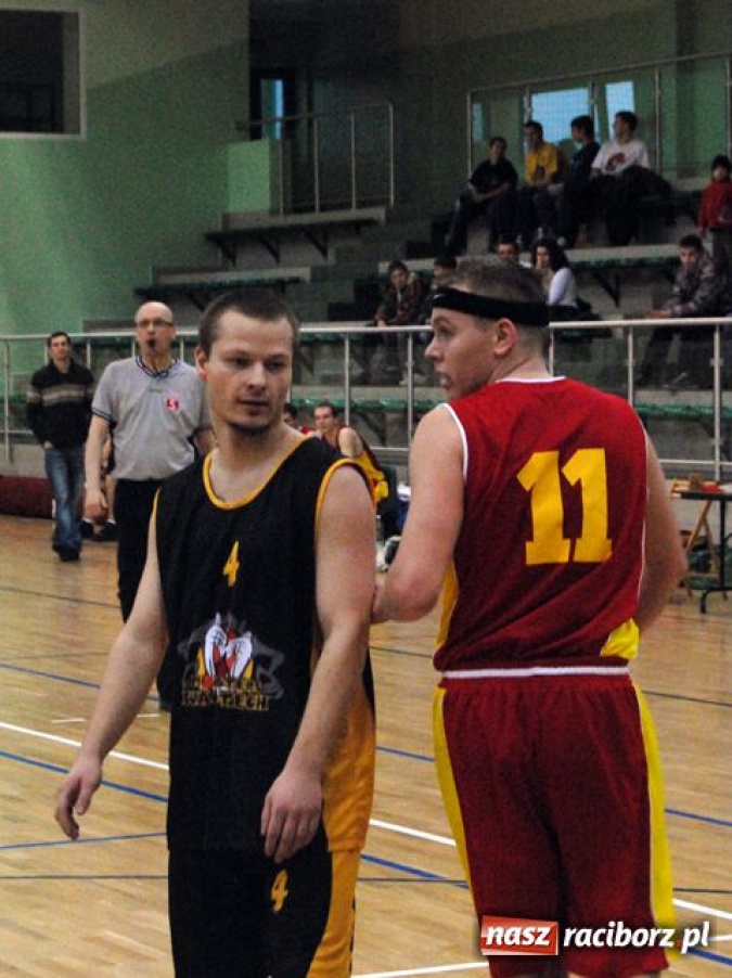 Zdjęcie w galerii na portalu naszraciborz.pl:  Ostatnie mecze 1. kolejki za nami wiadomości z regionu