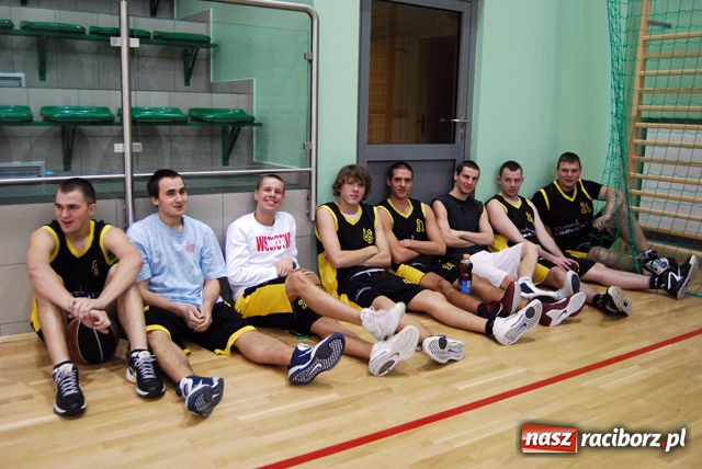 Zdjęcie w galerii na portalu naszraciborz.pl:  Ostatnie mecze 1. kolejki za nami wiadomości z regionu