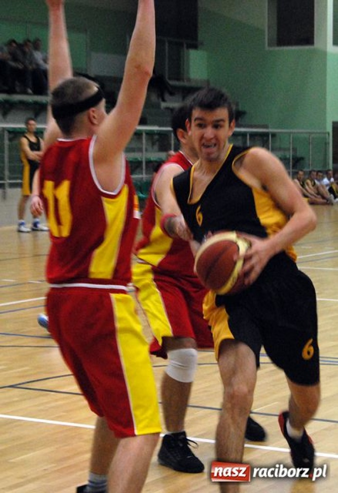 Zdjęcie w galerii na portalu naszraciborz.pl:  Ostatnie mecze 1. kolejki za nami wiadomości z regionu