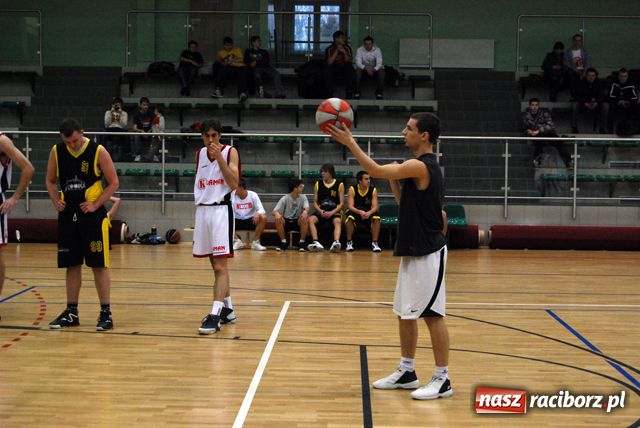 Zdjęcie w galerii na portalu naszraciborz.pl:  Ostatnie mecze 1. kolejki za nami wiadomości z regionu