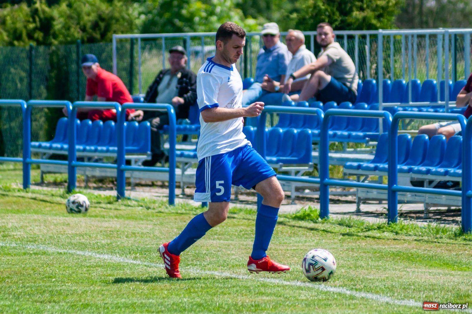 Zdjęcie w galerii na portalu naszraciborz.pl: Przemiana w przerwie. Dwa oblicza Markowic [FOTO] wiadomości z regionu