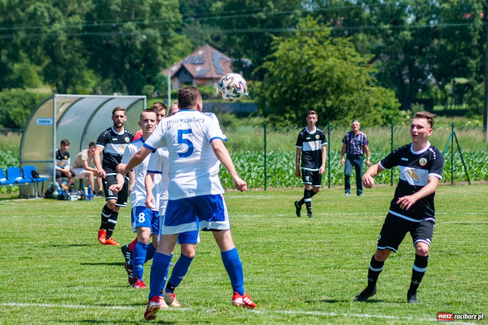 Zdjęcie w galerii na portalu naszraciborz.pl: Przemiana w przerwie. Dwa oblicza Markowic [FOTO] wiadomości z regionu