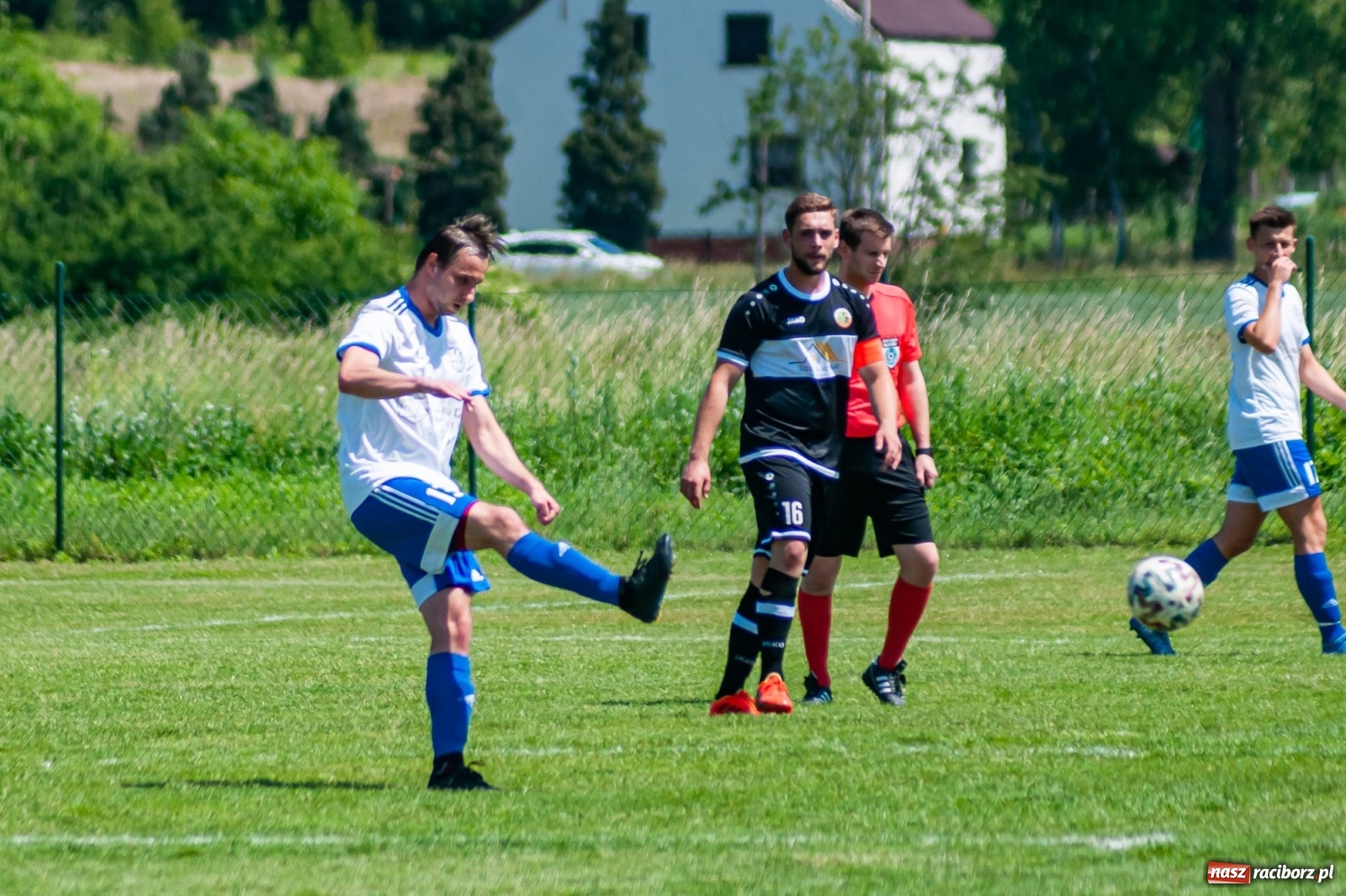 Zdjęcie w galerii na portalu naszraciborz.pl: Przemiana w przerwie. Dwa oblicza Markowic [FOTO] wiadomości z regionu
