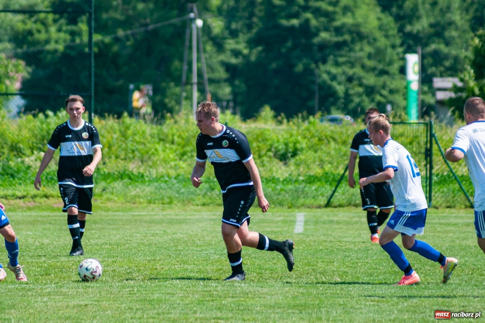 Zdjęcie w galerii na portalu naszraciborz.pl: Przemiana w przerwie. Dwa oblicza Markowic [FOTO] wiadomości z regionu