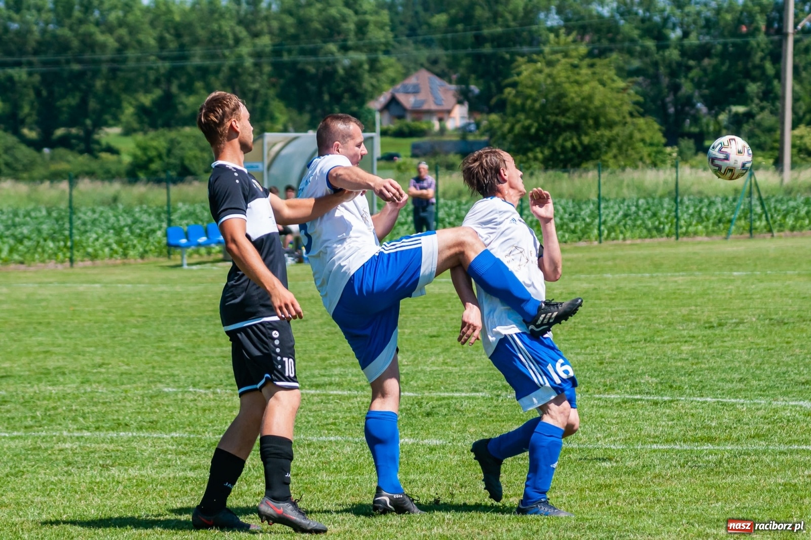 Zdjęcie w galerii na portalu naszraciborz.pl: Przemiana w przerwie. Dwa oblicza Markowic [FOTO] wiadomości z regionu