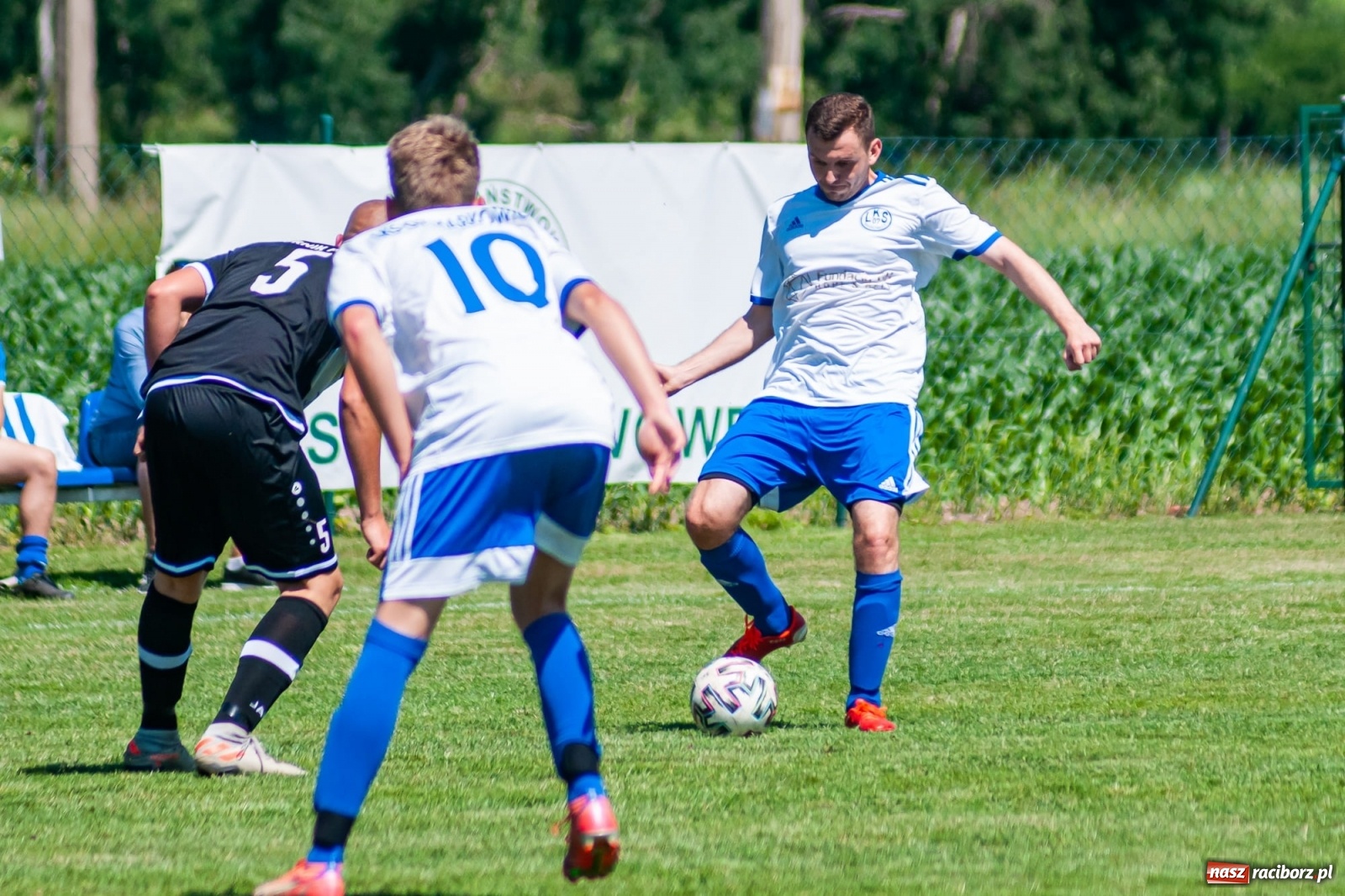 Zdjęcie w galerii na portalu naszraciborz.pl: Przemiana w przerwie. Dwa oblicza Markowic [FOTO] wiadomości z regionu