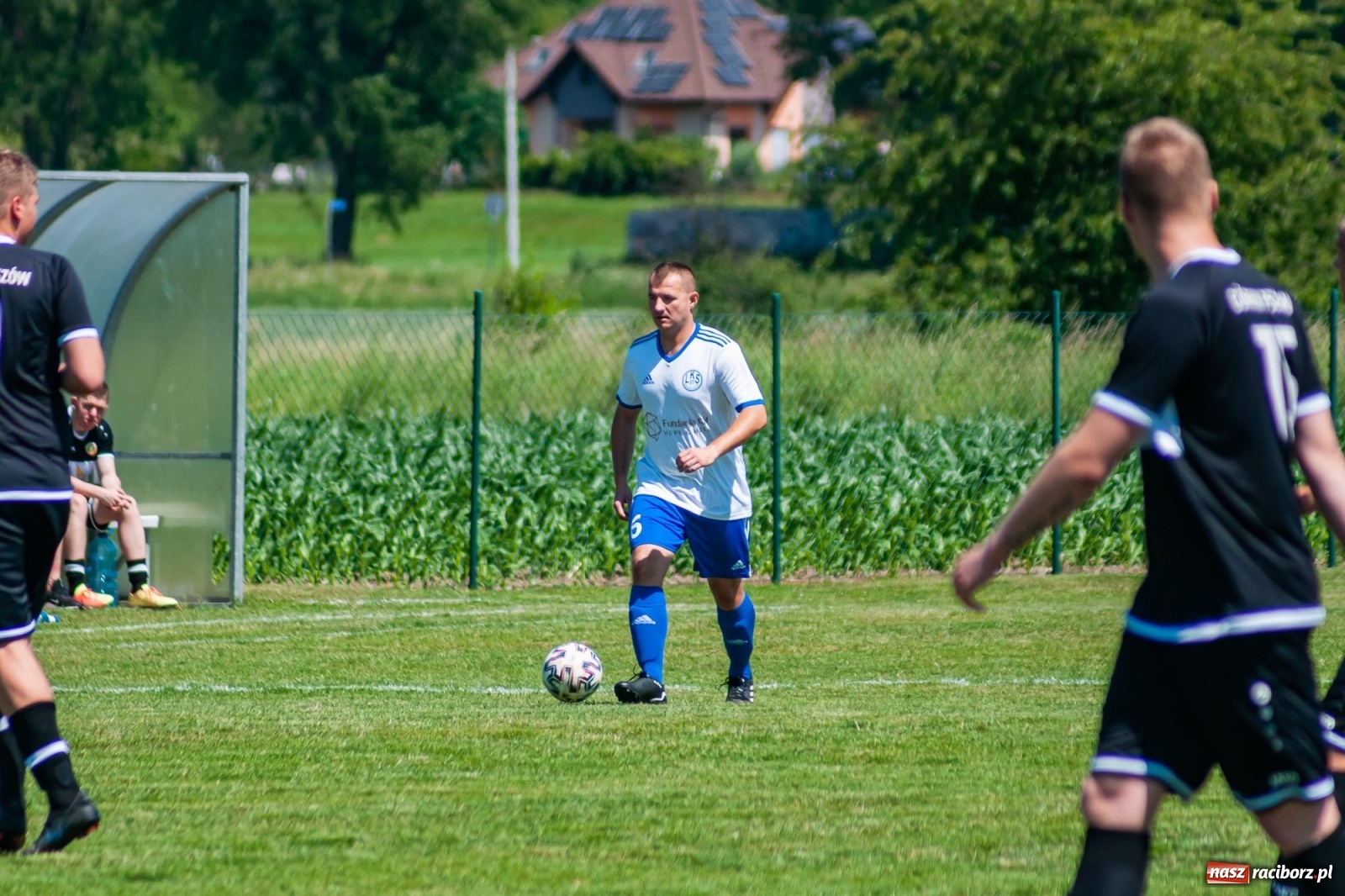 Zdjęcie w galerii na portalu naszraciborz.pl: Przemiana w przerwie. Dwa oblicza Markowic [FOTO] wiadomości z regionu
