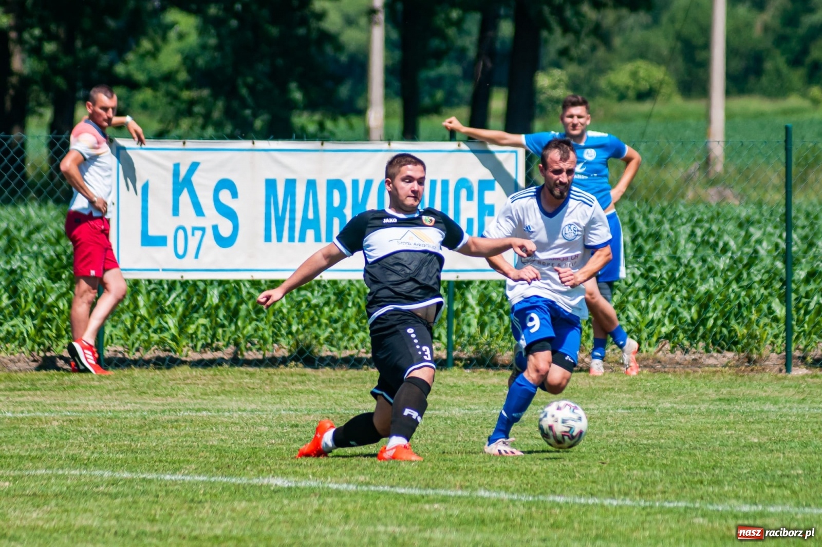 Zdjęcie w galerii na portalu naszraciborz.pl: Przemiana w przerwie. Dwa oblicza Markowic [FOTO] wiadomości z regionu