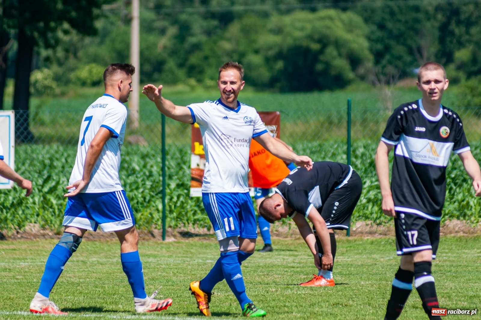 Zdjęcie w galerii na portalu naszraciborz.pl: Przemiana w przerwie. Dwa oblicza Markowic [FOTO] wiadomości z regionu