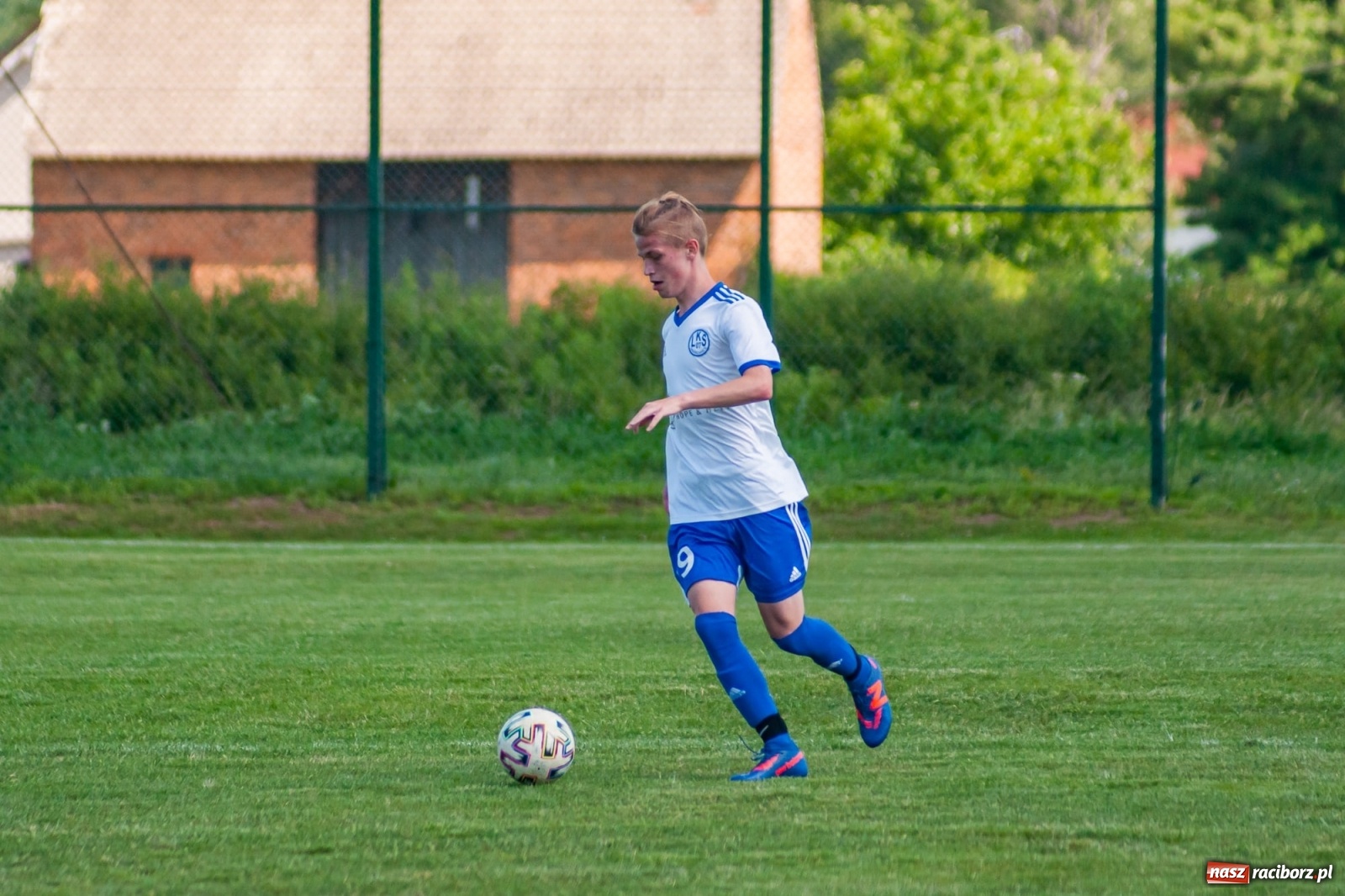 Zdjęcie w galerii na portalu naszraciborz.pl: Przemiana w przerwie. Dwa oblicza Markowic [FOTO] wiadomości z regionu