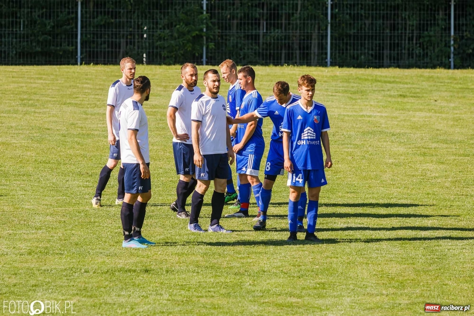 Zdjęcie w galerii na portalu naszraciborz.pl: Lokomotywa z Tuwima rozjechała Cyprzanów [FOTO] wiadomości z regionu