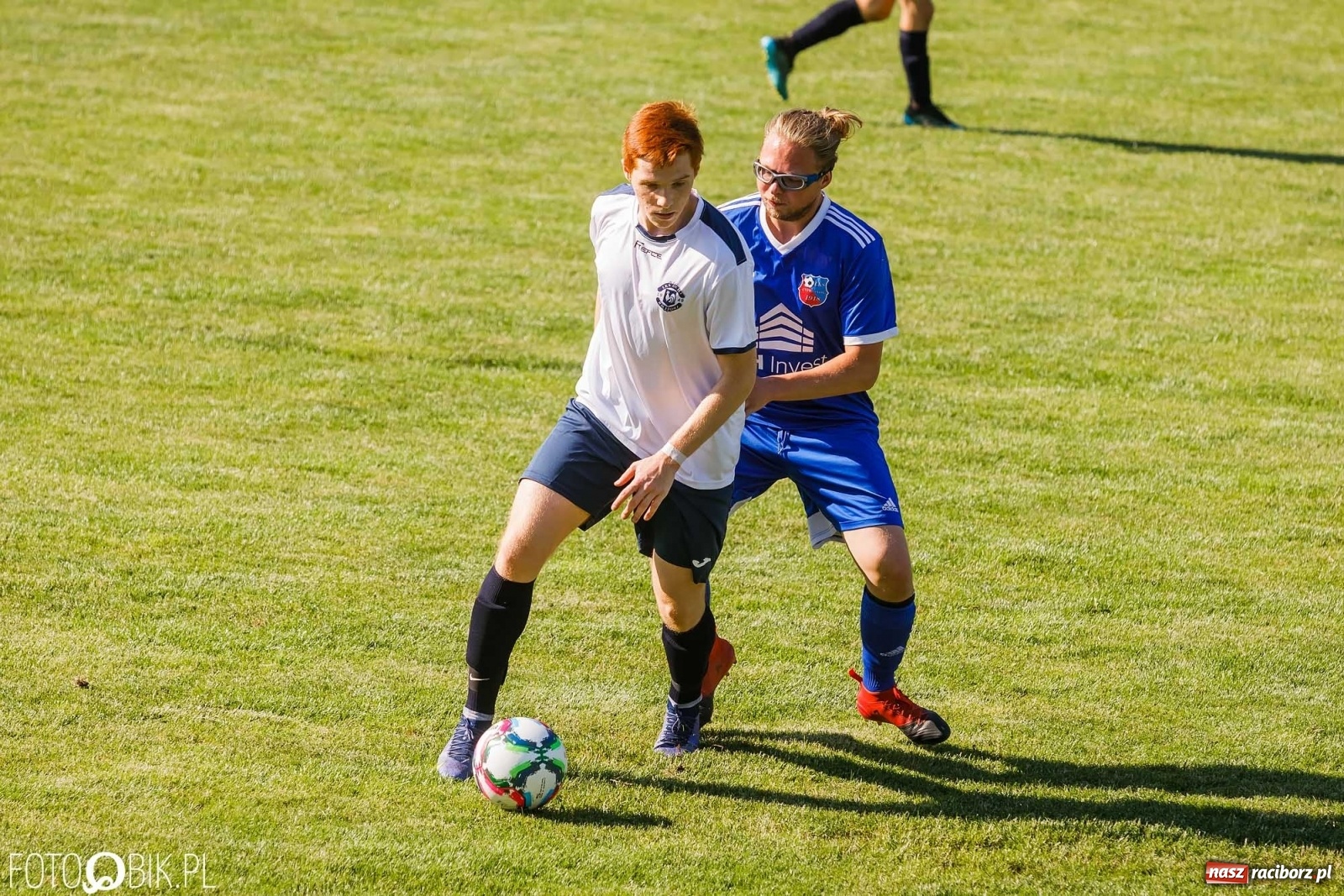 Zdjęcie w galerii na portalu naszraciborz.pl: Lokomotywa z Tuwima rozjechała Cyprzanów [FOTO] wiadomości z regionu