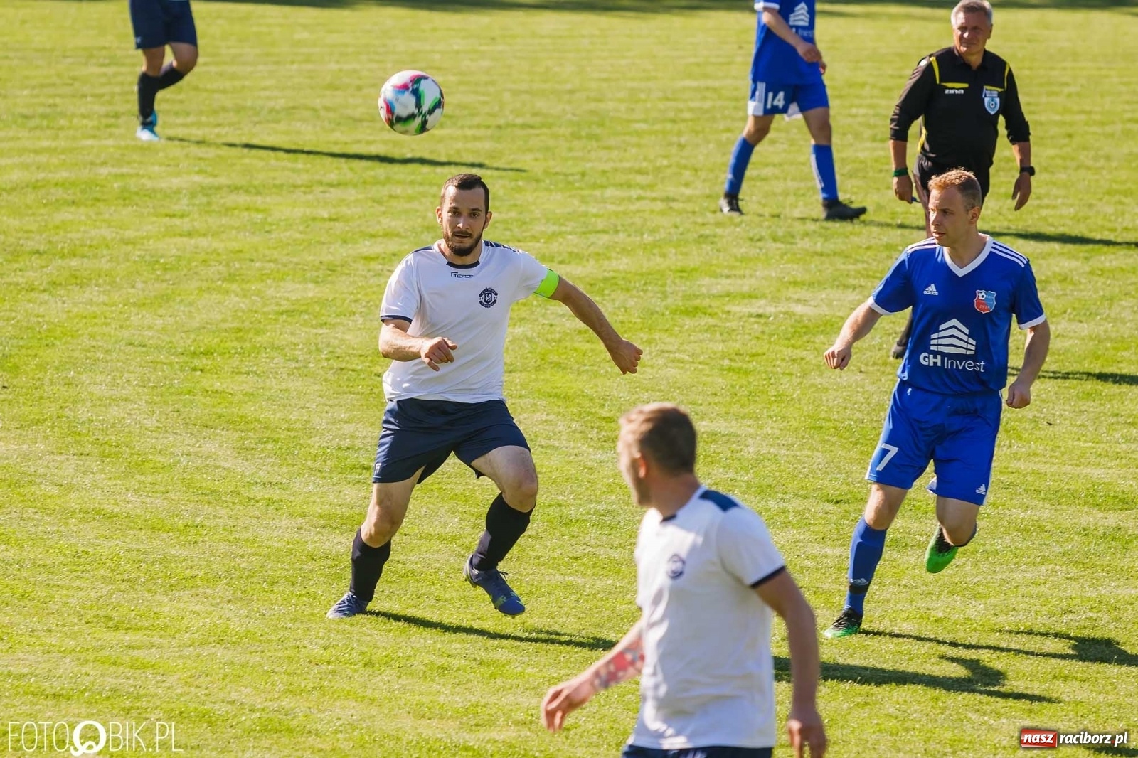 Zdjęcie w galerii na portalu naszraciborz.pl: Lokomotywa z Tuwima rozjechała Cyprzanów [FOTO] wiadomości z regionu