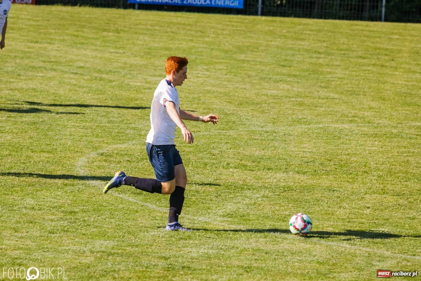 Zdjęcie w galerii na portalu naszraciborz.pl: Lokomotywa z Tuwima rozjechała Cyprzanów [FOTO] wiadomości z regionu