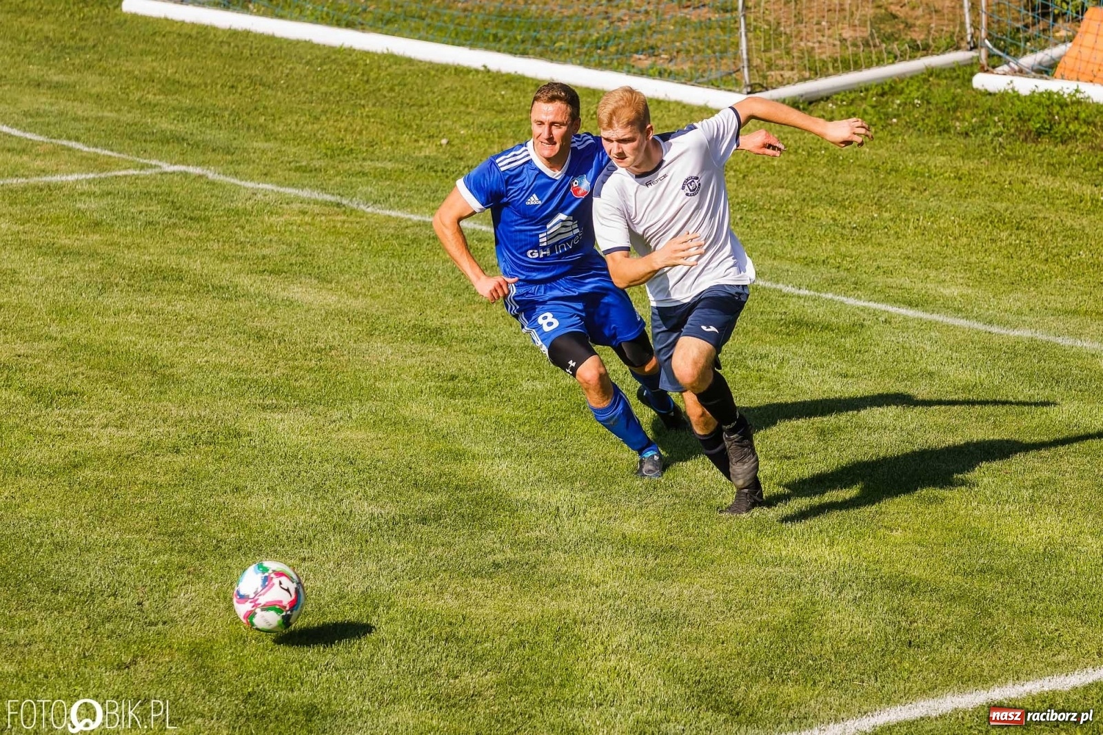 Zdjęcie w galerii na portalu naszraciborz.pl: Lokomotywa z Tuwima rozjechała Cyprzanów [FOTO] wiadomości z regionu
