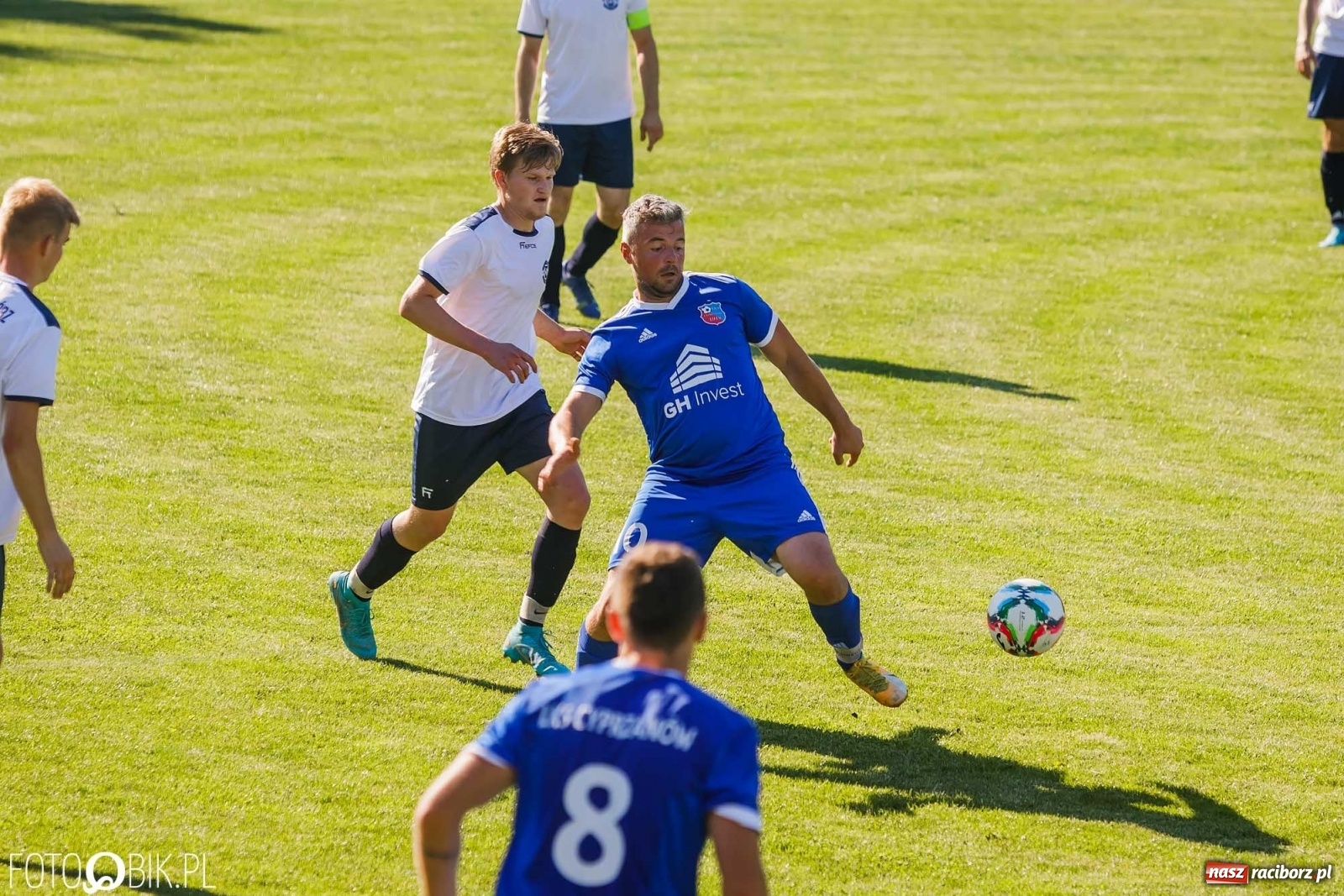 Zdjęcie w galerii na portalu naszraciborz.pl: Lokomotywa z Tuwima rozjechała Cyprzanów [FOTO] wiadomości z regionu