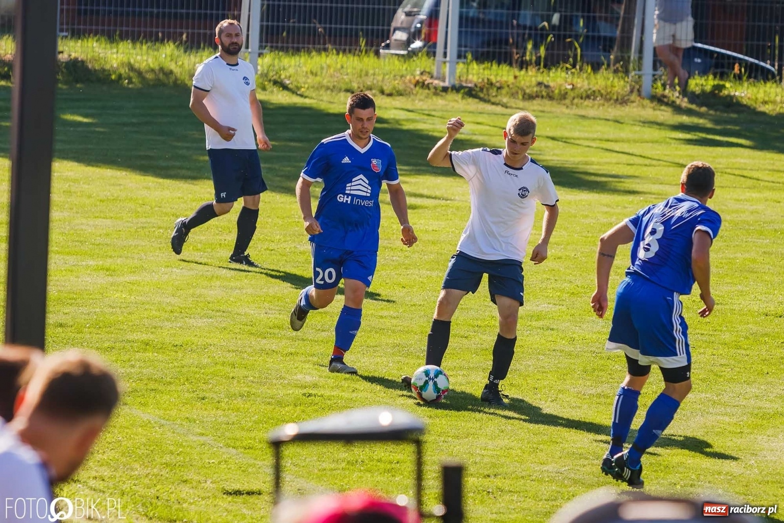 Zdjęcie w galerii na portalu naszraciborz.pl: Lokomotywa z Tuwima rozjechała Cyprzanów [FOTO] wiadomości z regionu