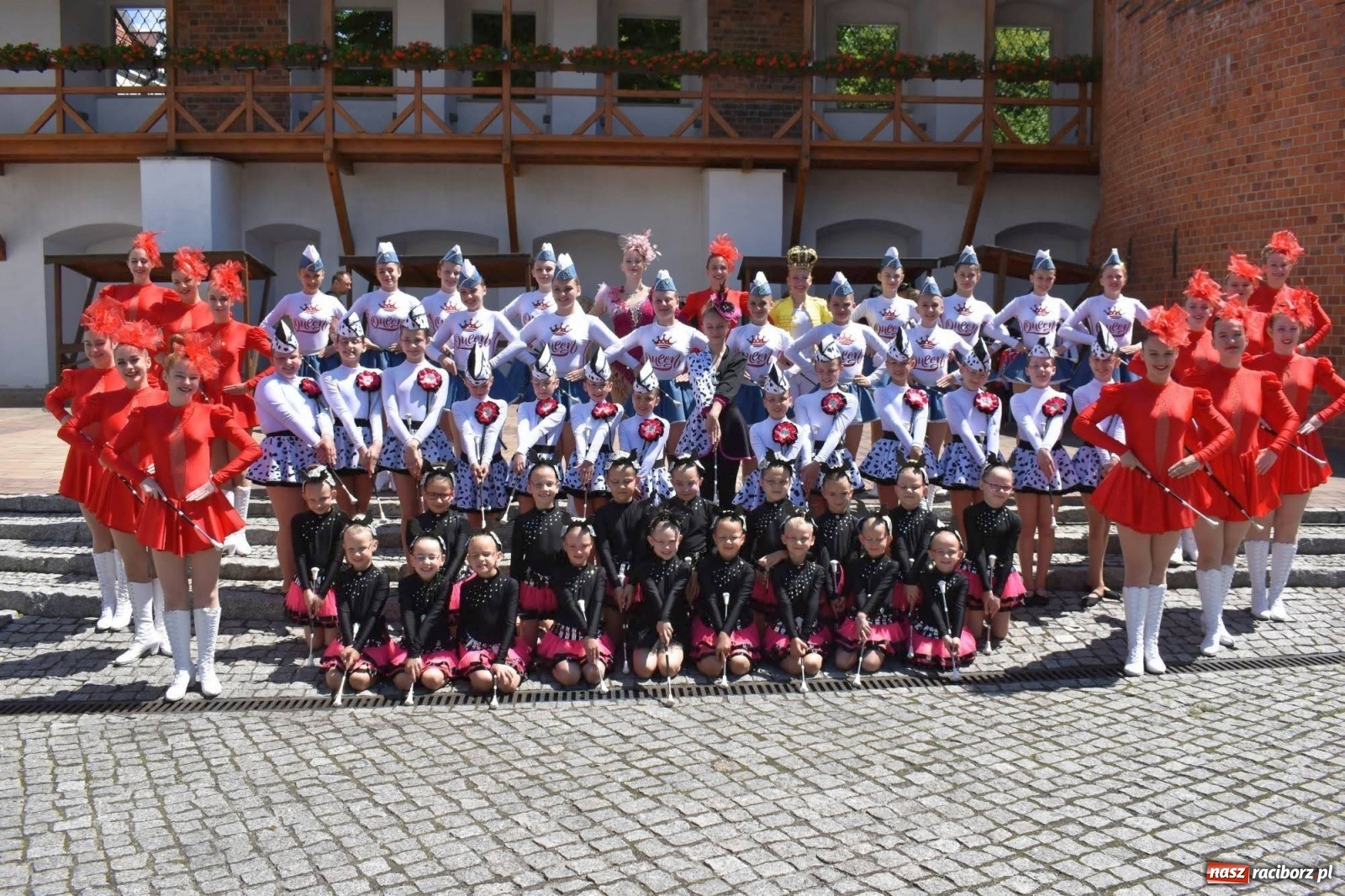 Zdjęcie w galerii na portalu naszraciborz.pl: II Raciborski Mażoretkowy Zawrót Głowy za nami [ZDJĘCIA] wiadomości z regionu
