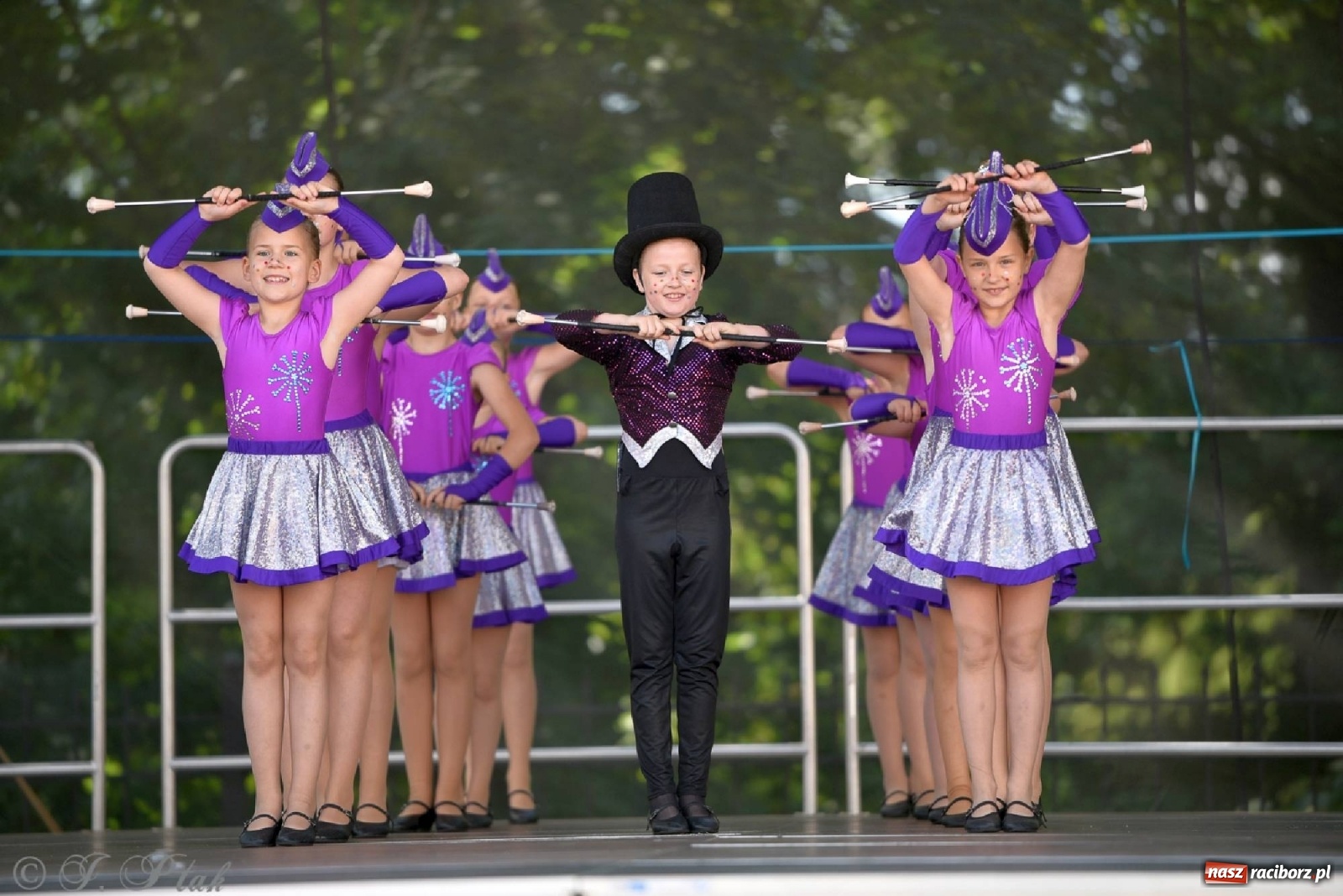 Zdjęcie w galerii na portalu naszraciborz.pl: II Raciborski Mażoretkowy Zawrót Głowy za nami [ZDJĘCIA] wiadomości z regionu