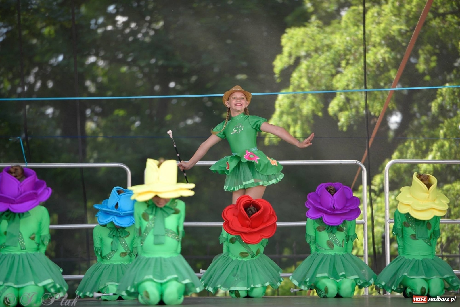 Zdjęcie w galerii na portalu naszraciborz.pl: II Raciborski Mażoretkowy Zawrót Głowy za nami [ZDJĘCIA] wiadomości z regionu