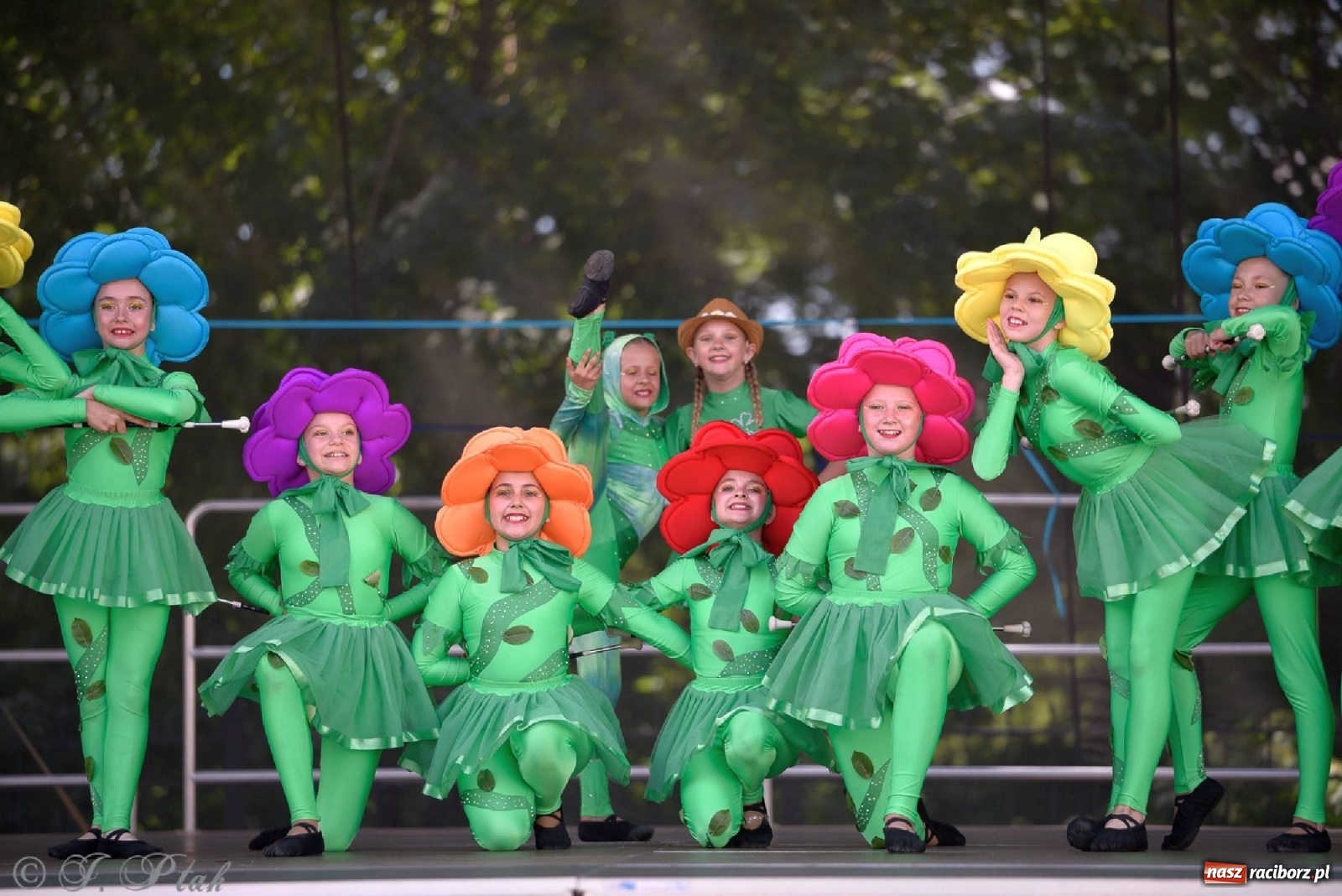 Zdjęcie w galerii na portalu naszraciborz.pl: II Raciborski Mażoretkowy Zawrót Głowy za nami [ZDJĘCIA] wiadomości z regionu