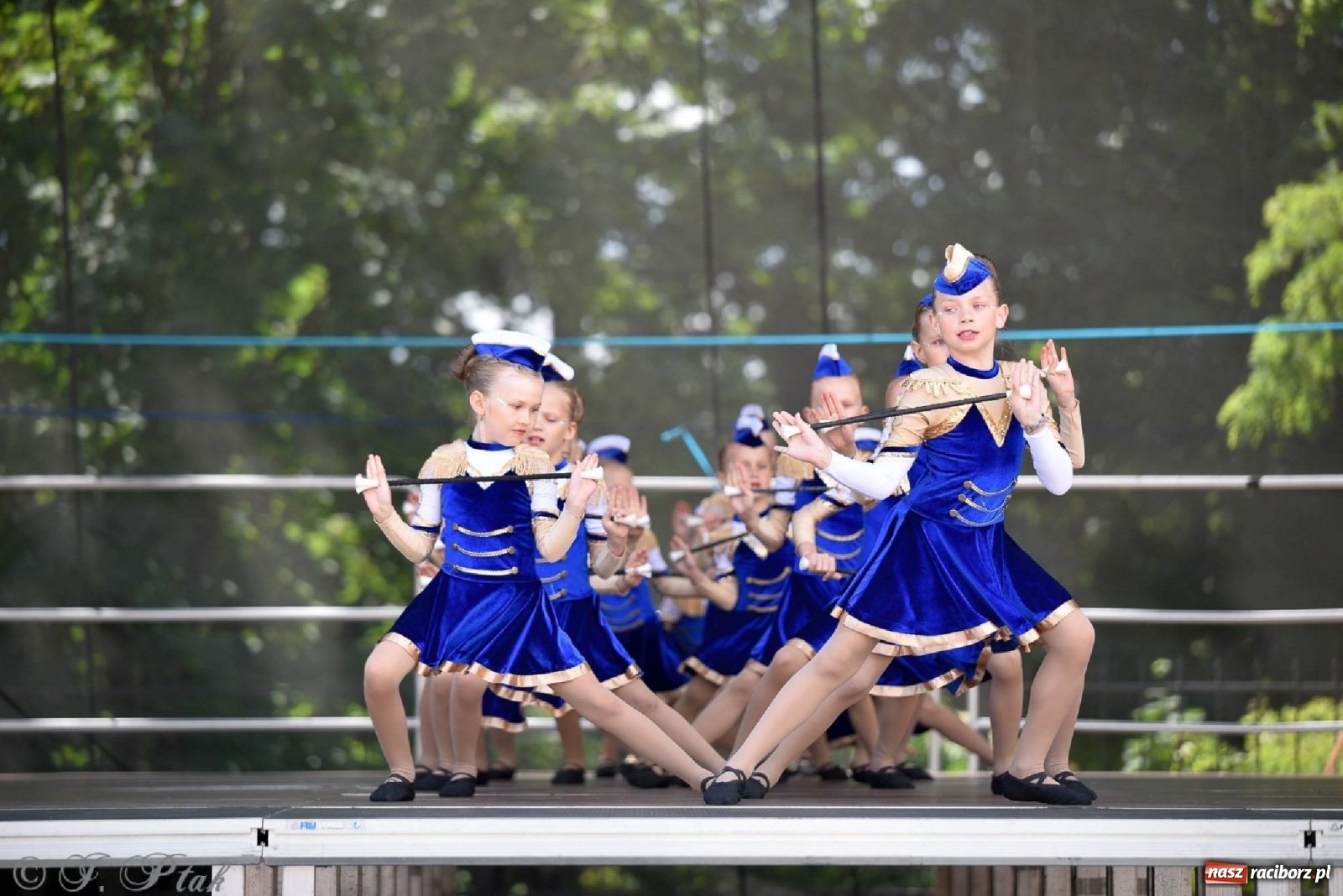 Zdjęcie w galerii na portalu naszraciborz.pl: II Raciborski Mażoretkowy Zawrót Głowy za nami [ZDJĘCIA] wiadomości z regionu