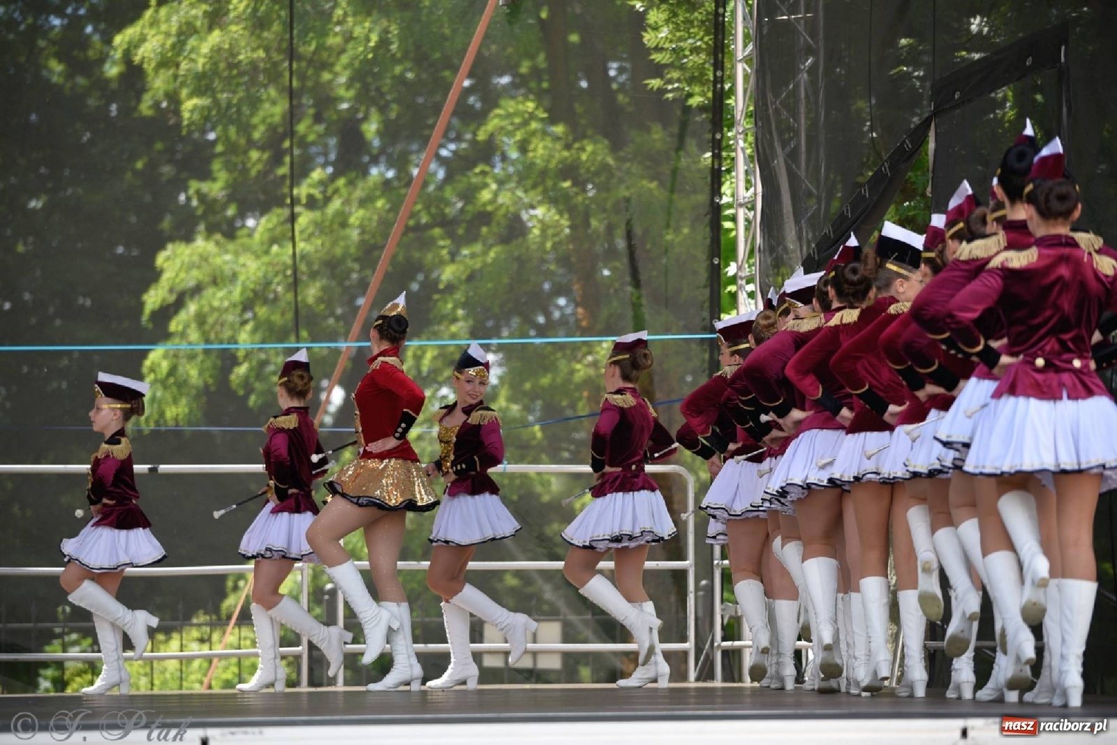 Zdjęcie w galerii na portalu naszraciborz.pl: II Raciborski Mażoretkowy Zawrót Głowy za nami [ZDJĘCIA] wiadomości z regionu