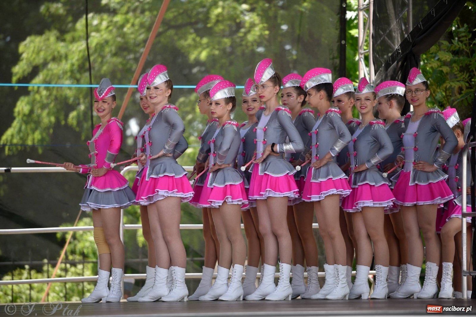 Zdjęcie w galerii na portalu naszraciborz.pl: II Raciborski Mażoretkowy Zawrót Głowy za nami [ZDJĘCIA] wiadomości z regionu