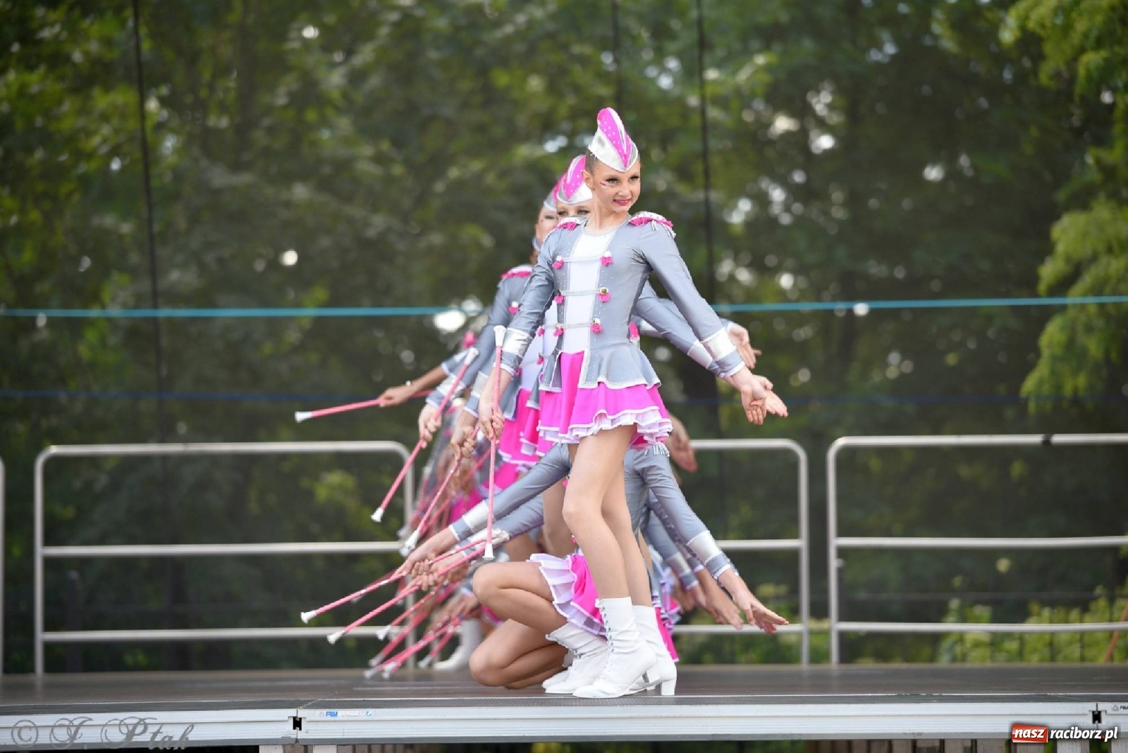 Zdjęcie w galerii na portalu naszraciborz.pl: II Raciborski Mażoretkowy Zawrót Głowy za nami [ZDJĘCIA] wiadomości z regionu