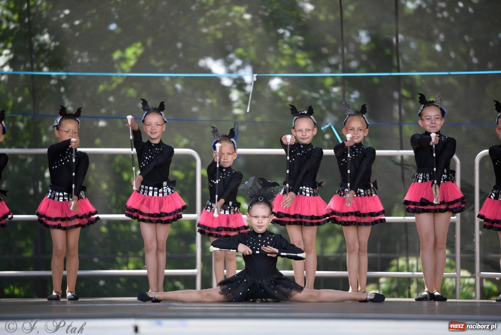 Zdjęcie w galerii na portalu naszraciborz.pl: II Raciborski Mażoretkowy Zawrót Głowy za nami [ZDJĘCIA] wiadomości z regionu