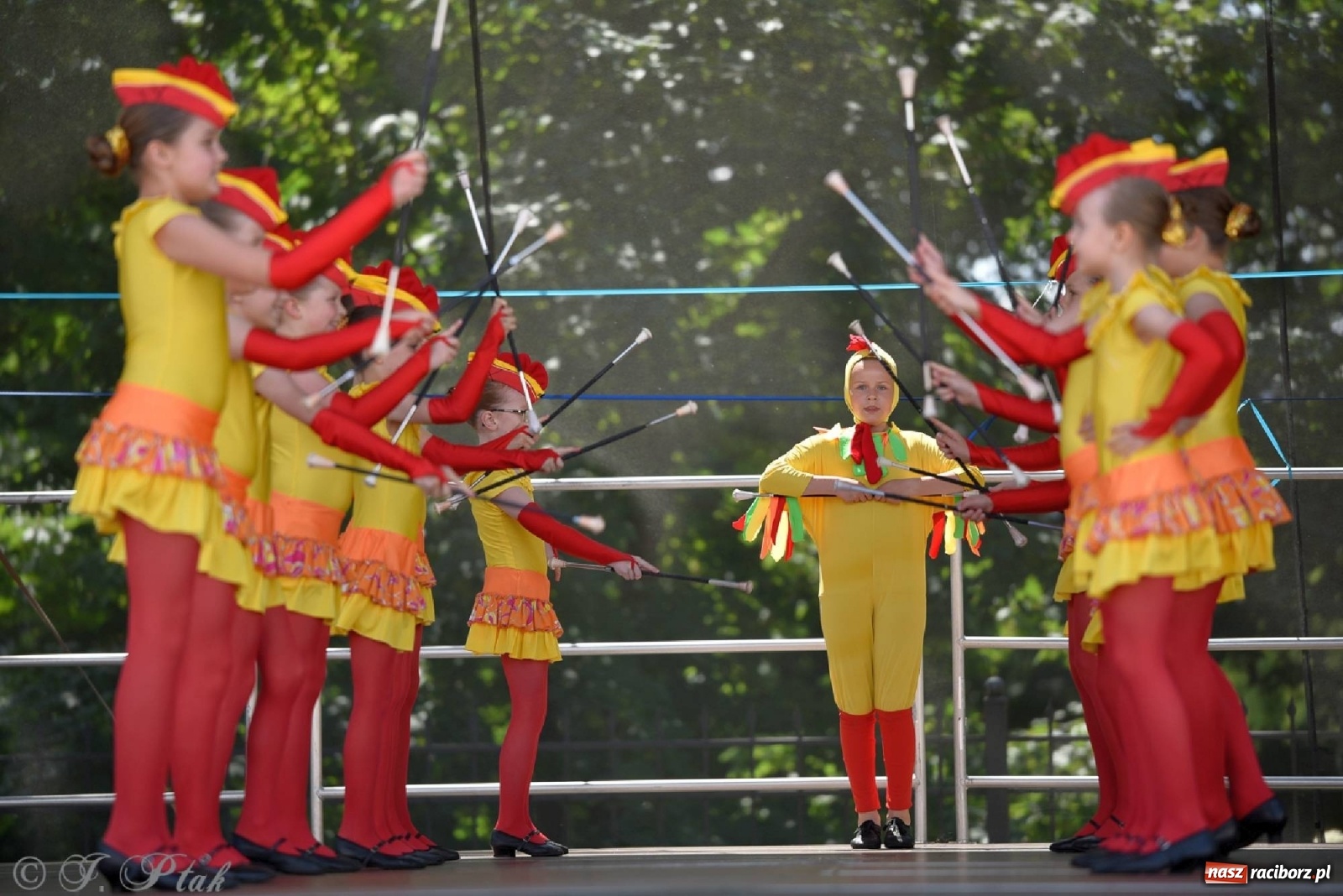 Zdjęcie w galerii na portalu naszraciborz.pl: II Raciborski Mażoretkowy Zawrót Głowy za nami [ZDJĘCIA] wiadomości z regionu